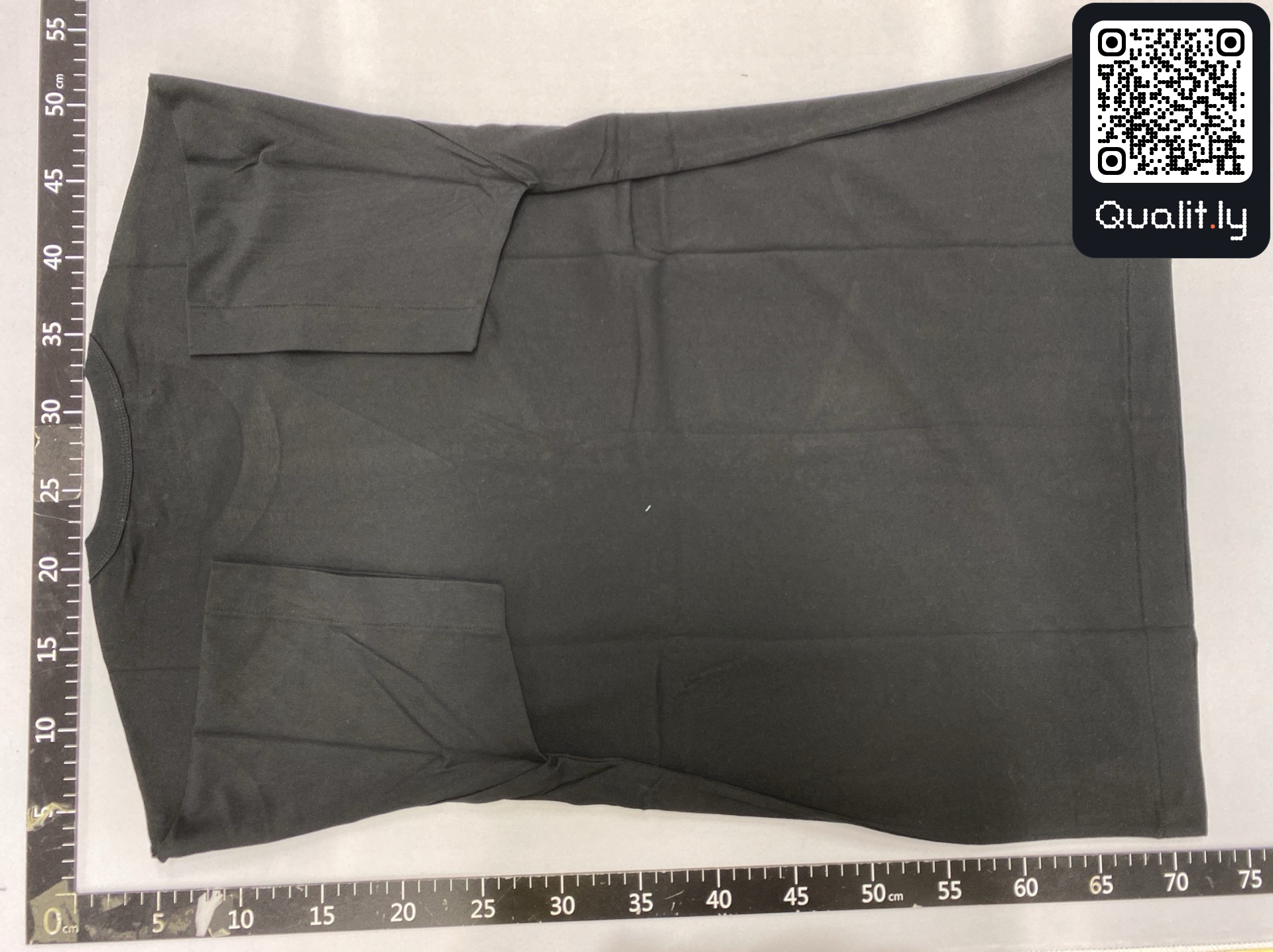 T-Shirt — QC-Foto 2 von 116