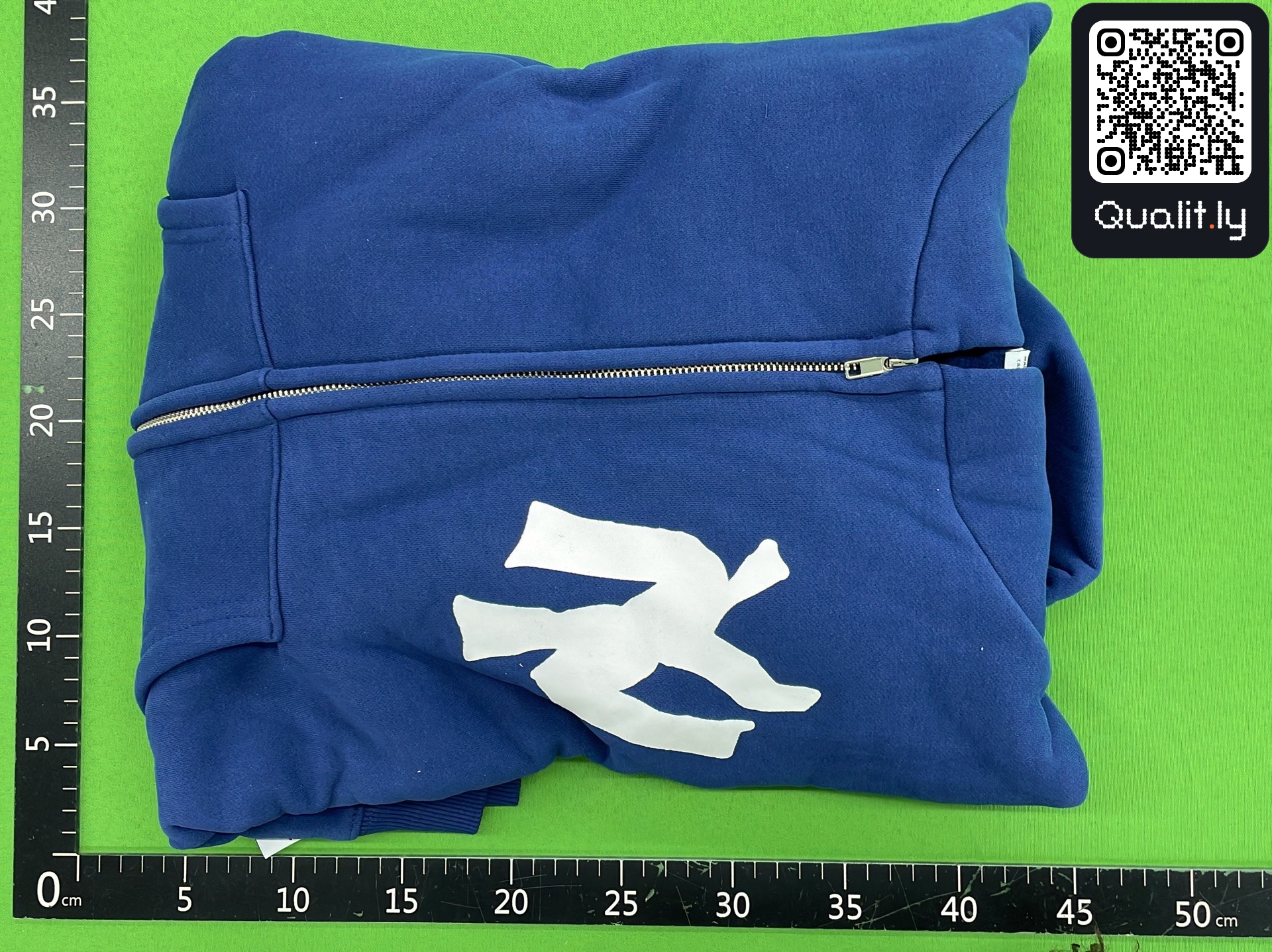 Hoodie — QC-Foto 1 von 22