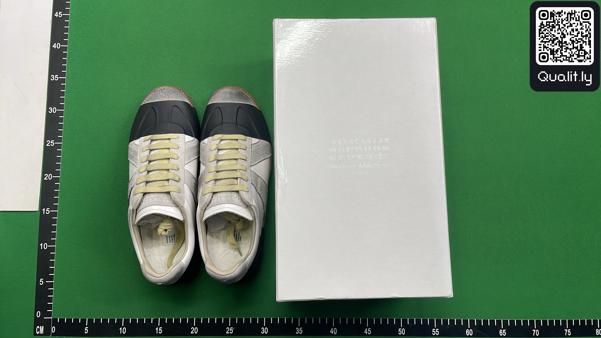 Sneaker — QC-Foto 1 von 6