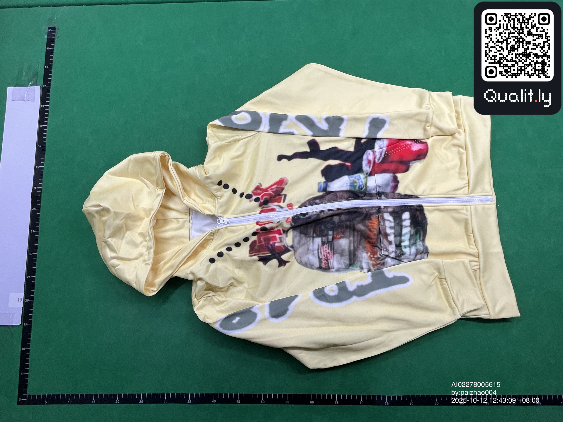 Hoodie QC photo 3 of 8