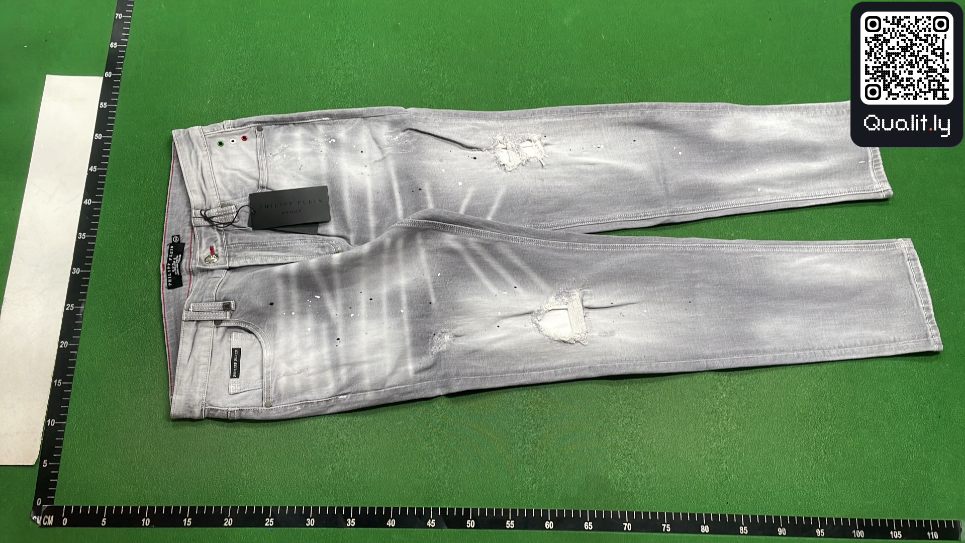 Foto QC 2 di 12