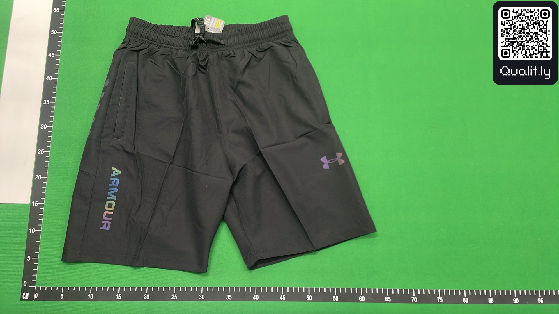 Short — photo QC 2 sur 8