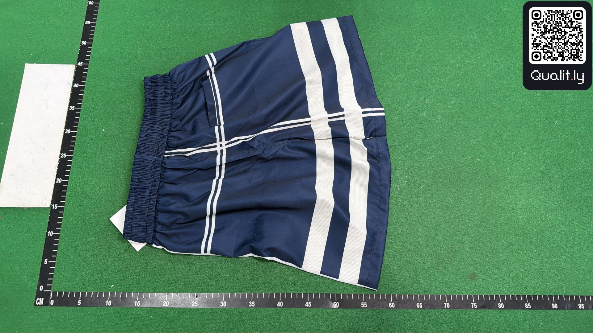 Shorts — QC-foto 3 av 4