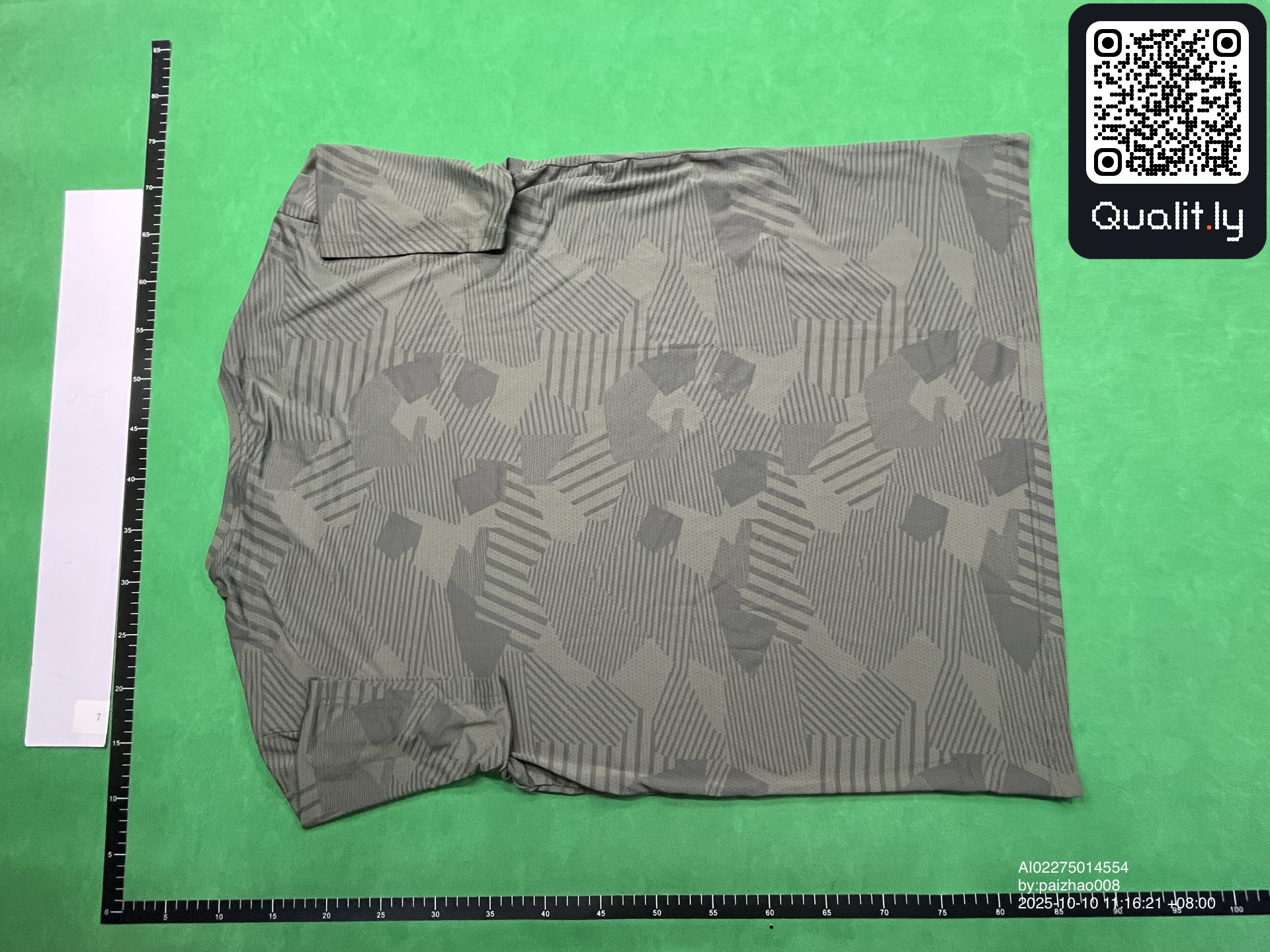 T恤 QC 照片 2 / 4
