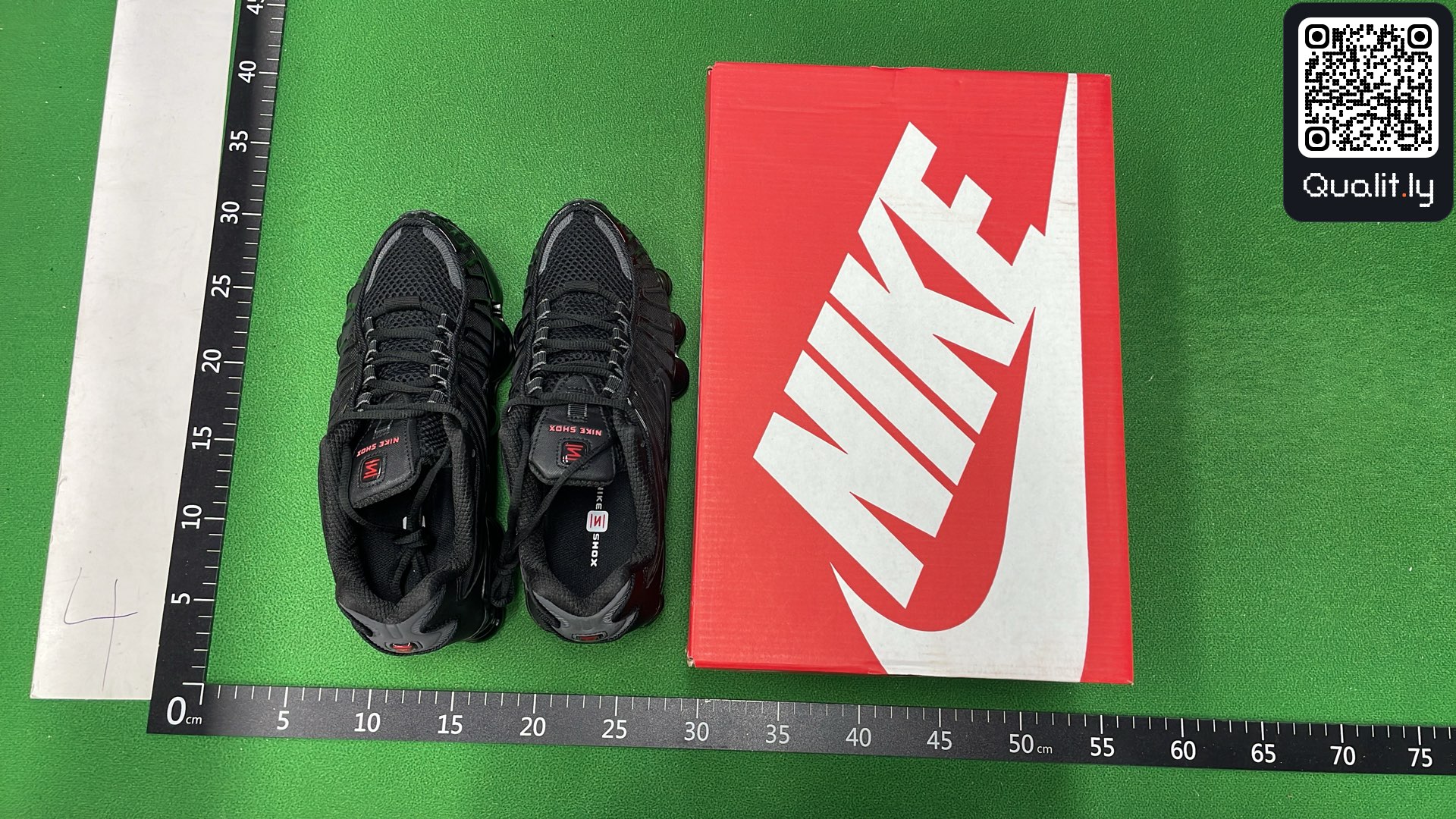 Sneakers — QC-foto 1 av 12