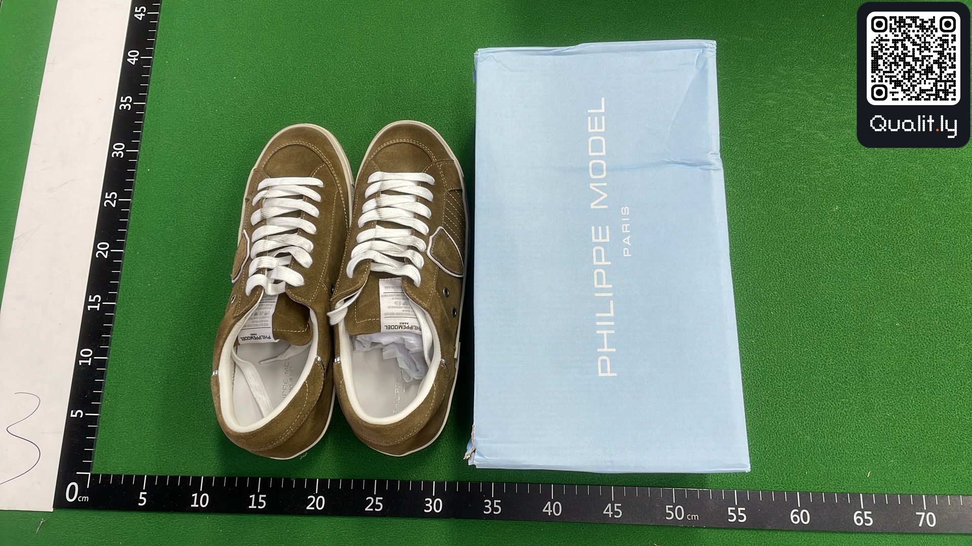 Sneakers — QC-foto 1 av 6