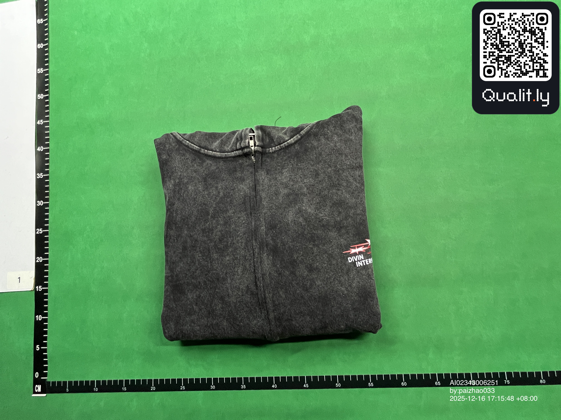 Hoodie — QC-foto 1 van 20