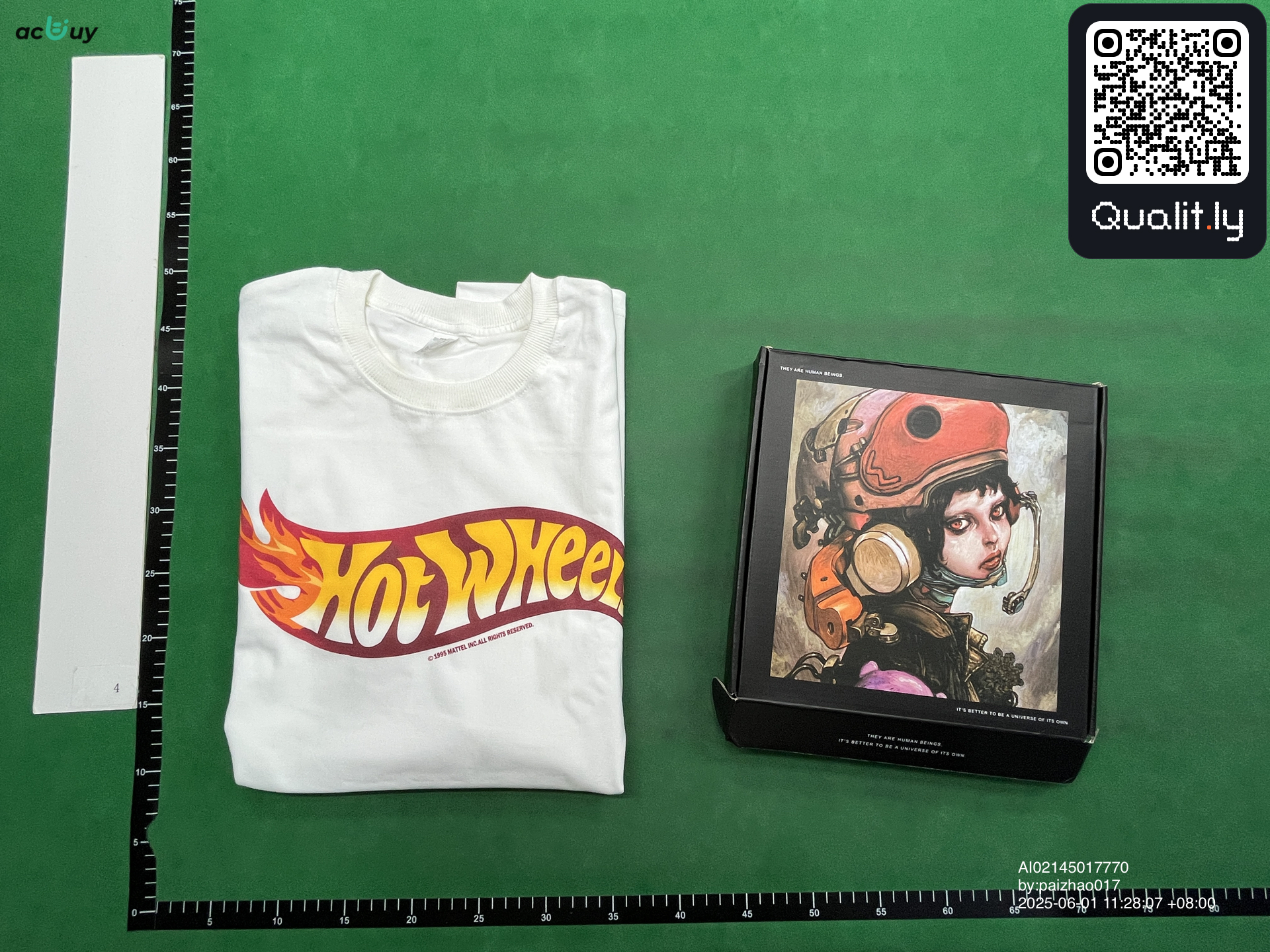 Camiseta — foto QC 1 de 4