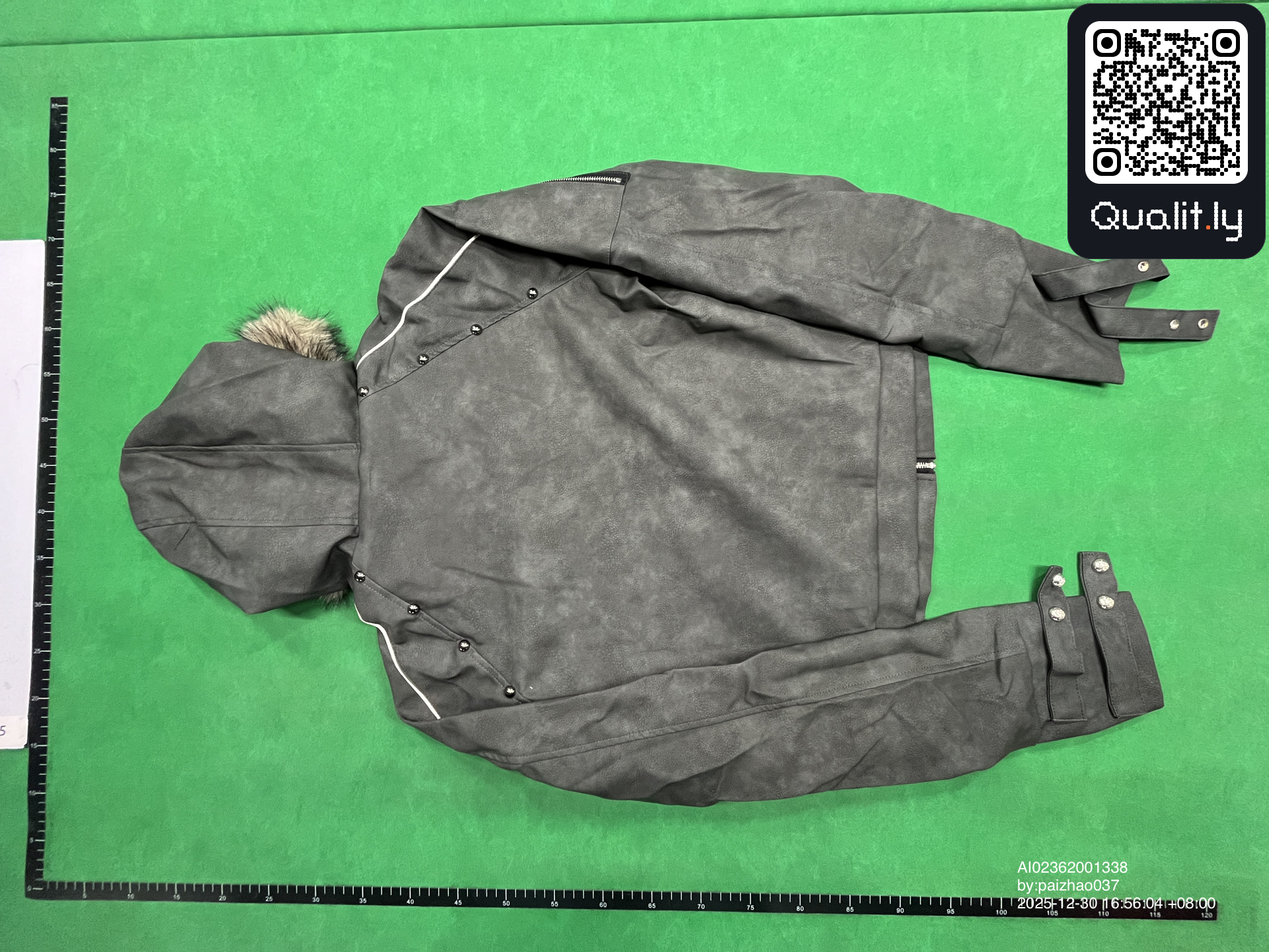Jacke — QC-Foto 2 von 4