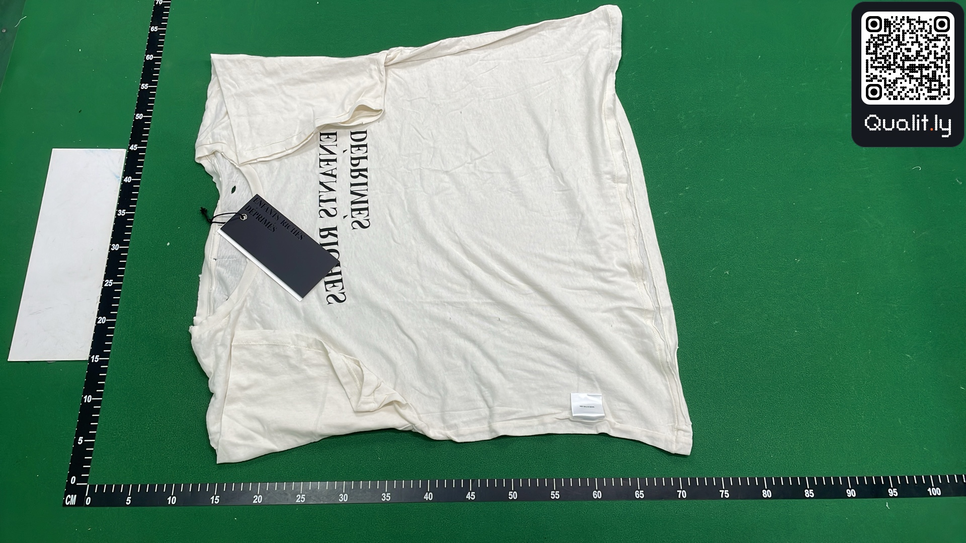 Camiseta — foto QC 2 de 14