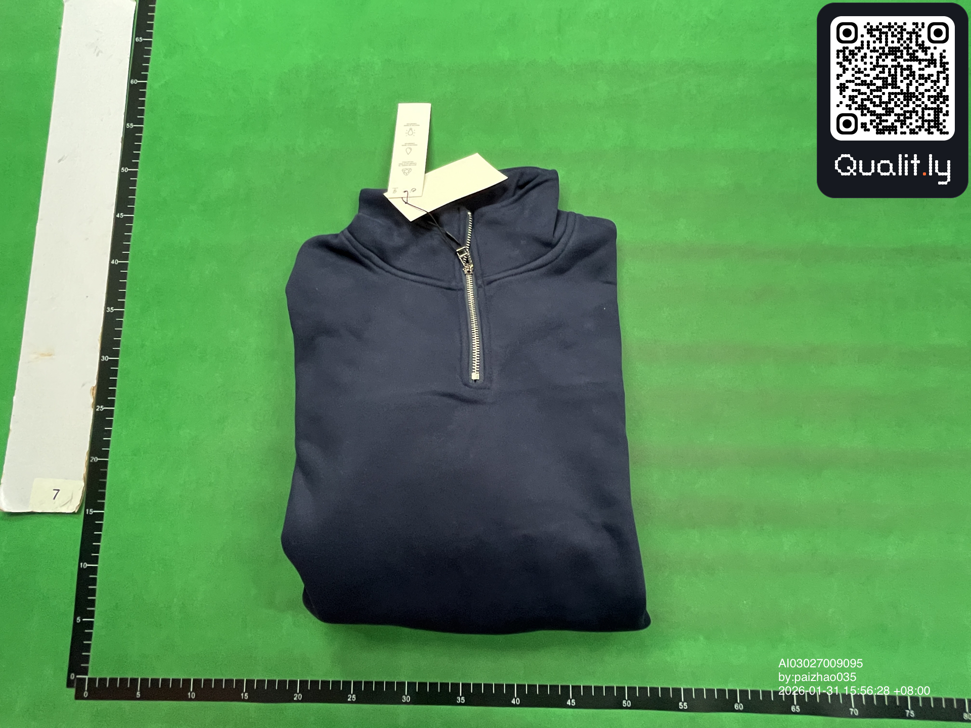 Sweter — zdjęcie QC 1 z 14