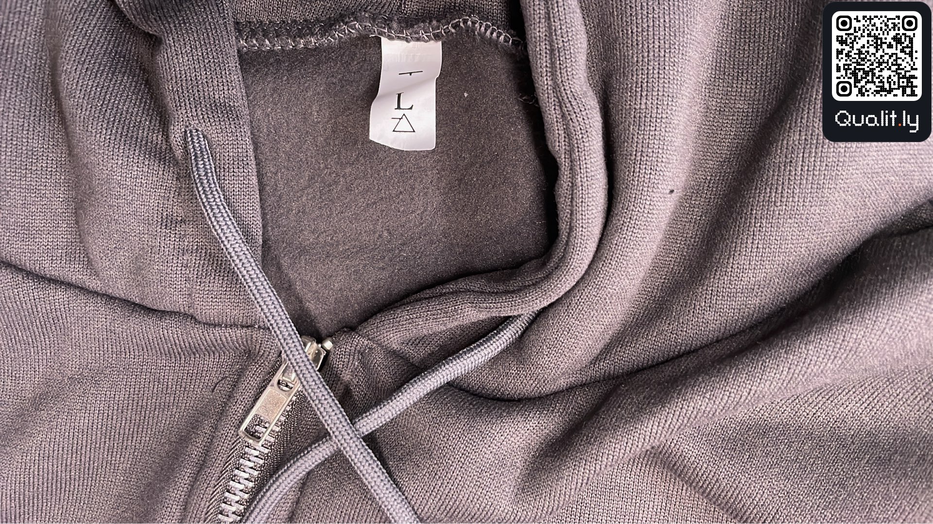 Sweatshirt QC photo 1 of 4