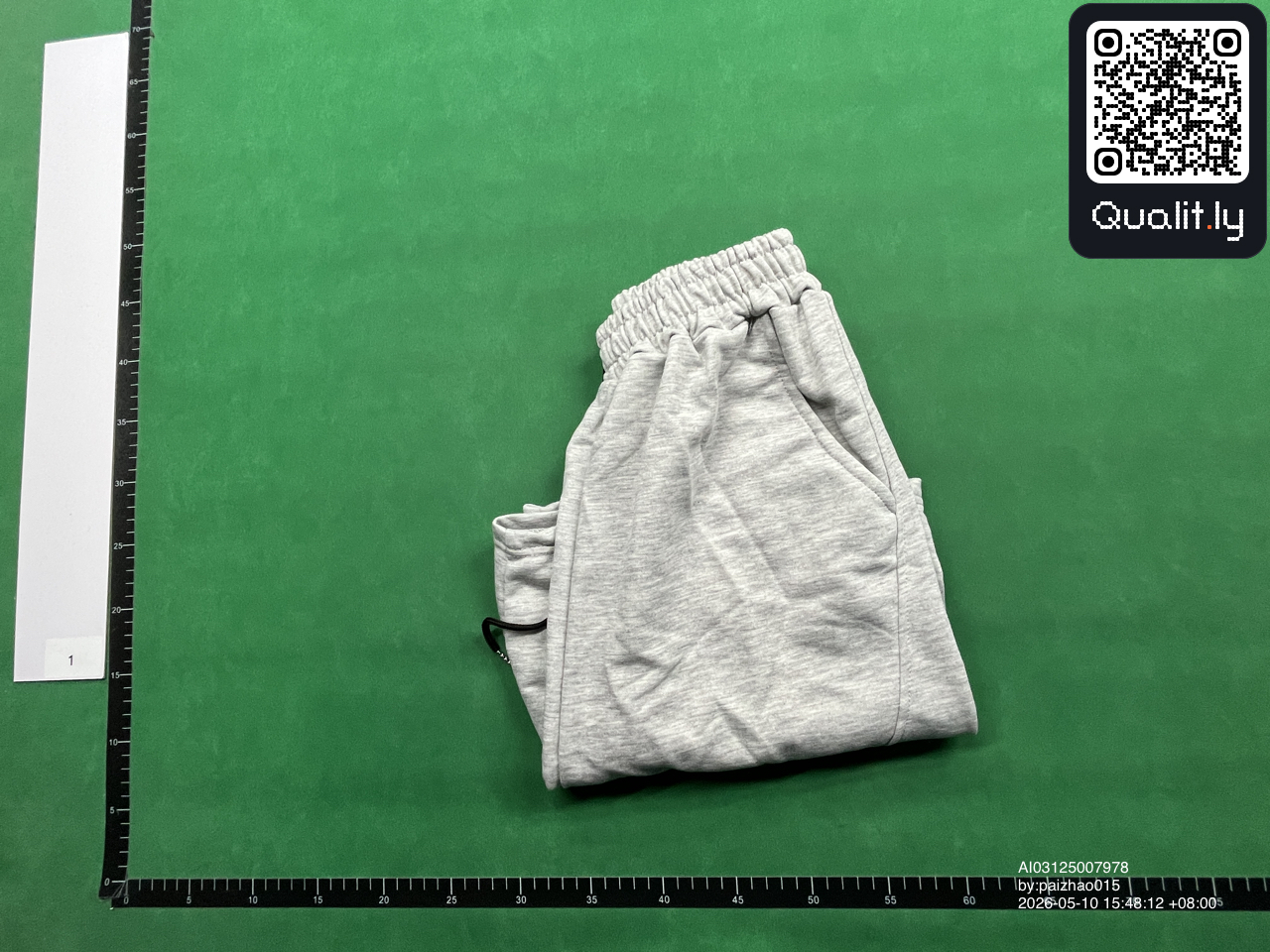 短裤 QC 照片 1 / 22