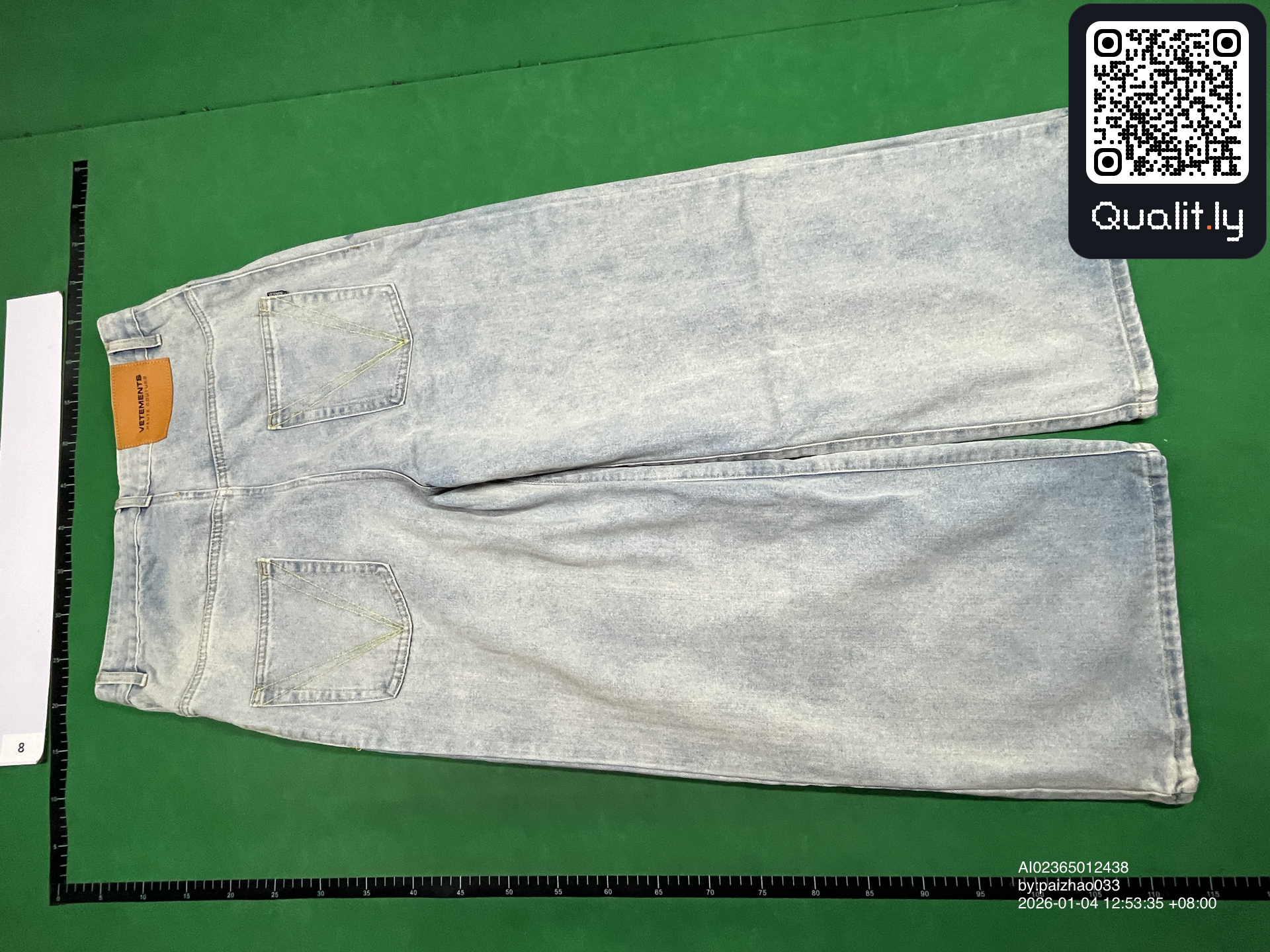 Jeans QC photo 2 of 24