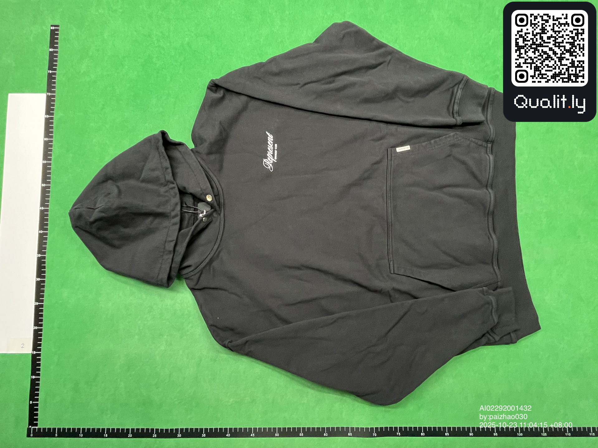 Hoodie — QC-Foto 3 von 4