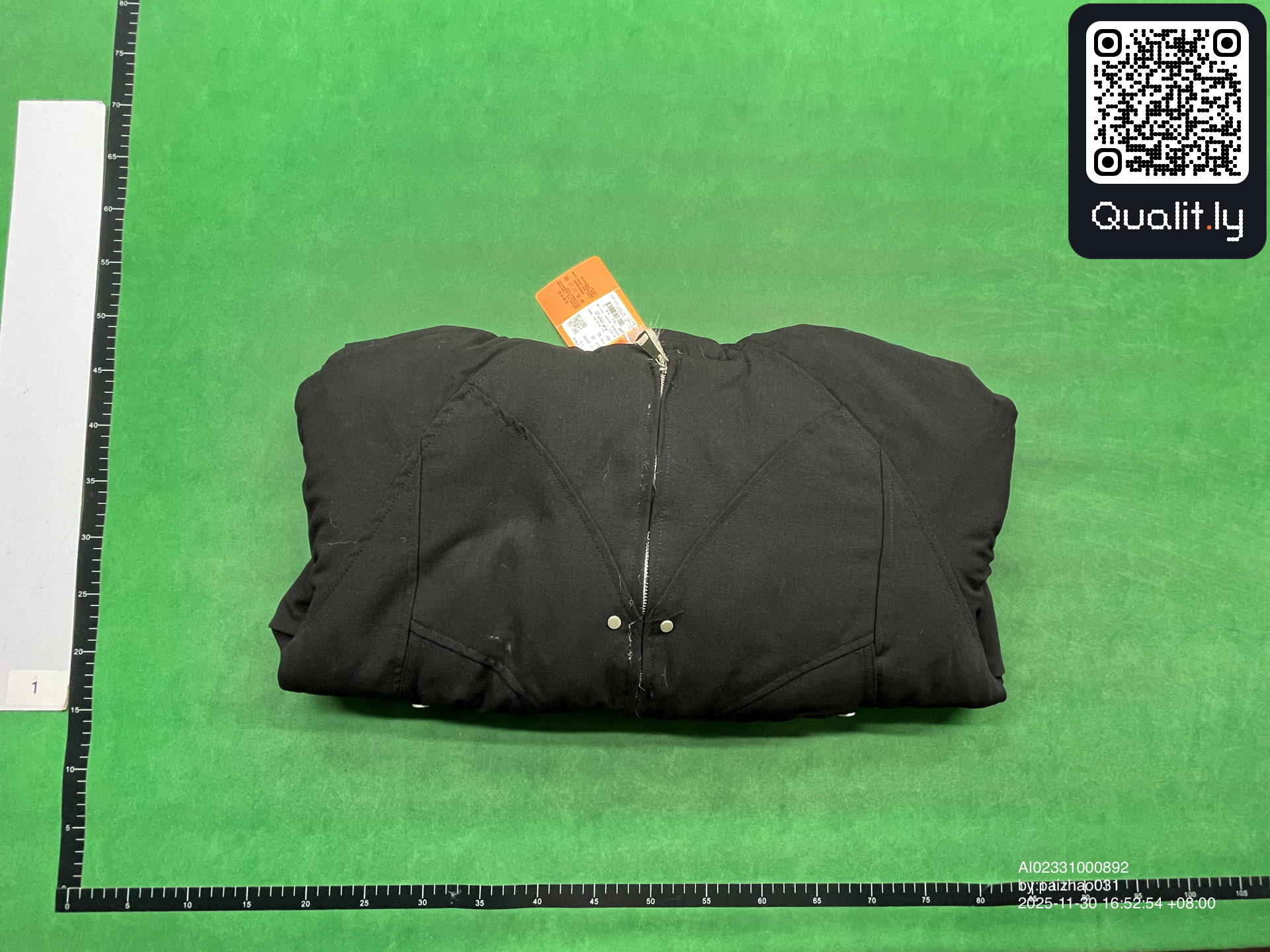 Veste — photo QC 1 sur 8