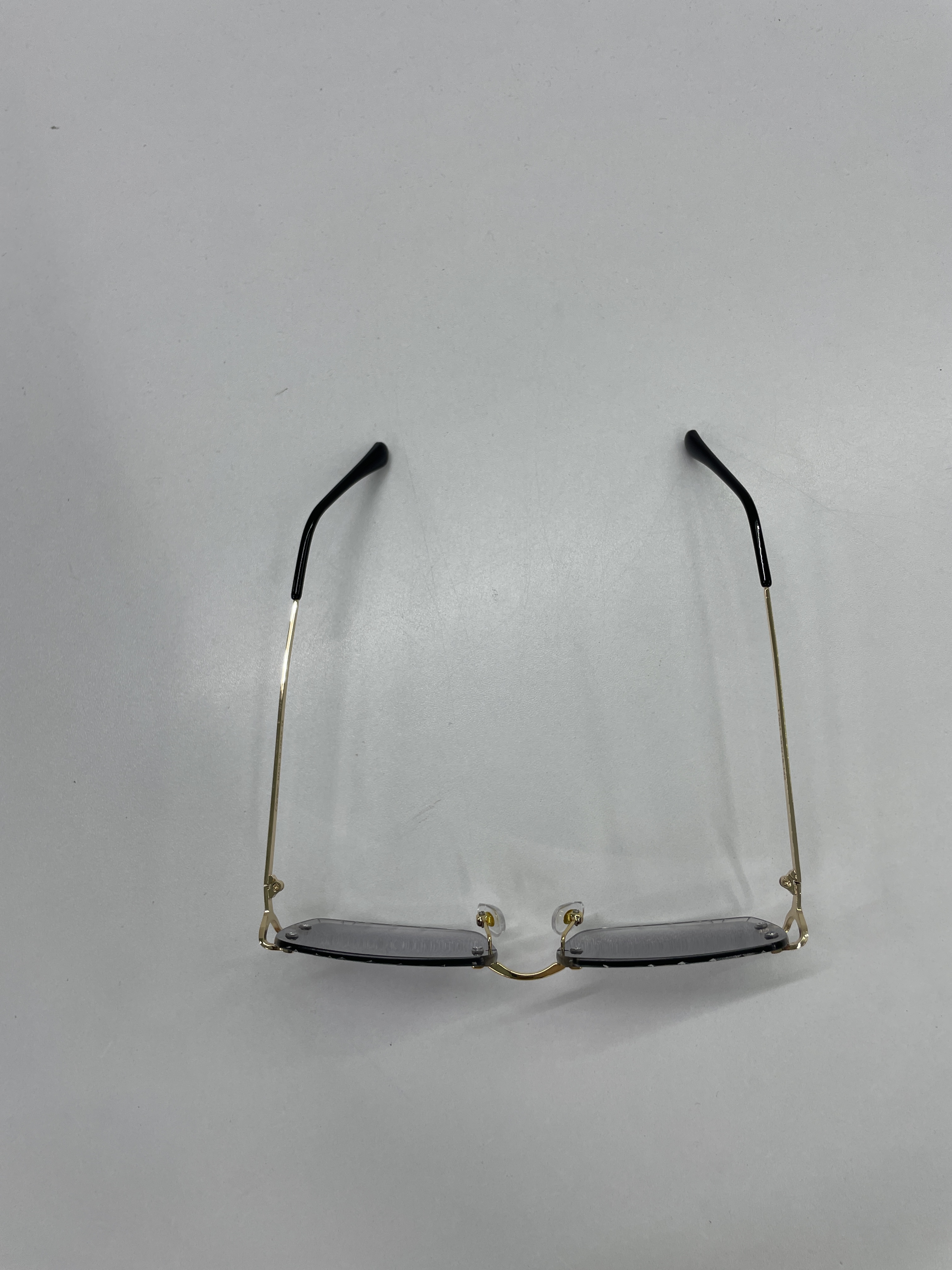 Sunglasses QC photo 1 of 5