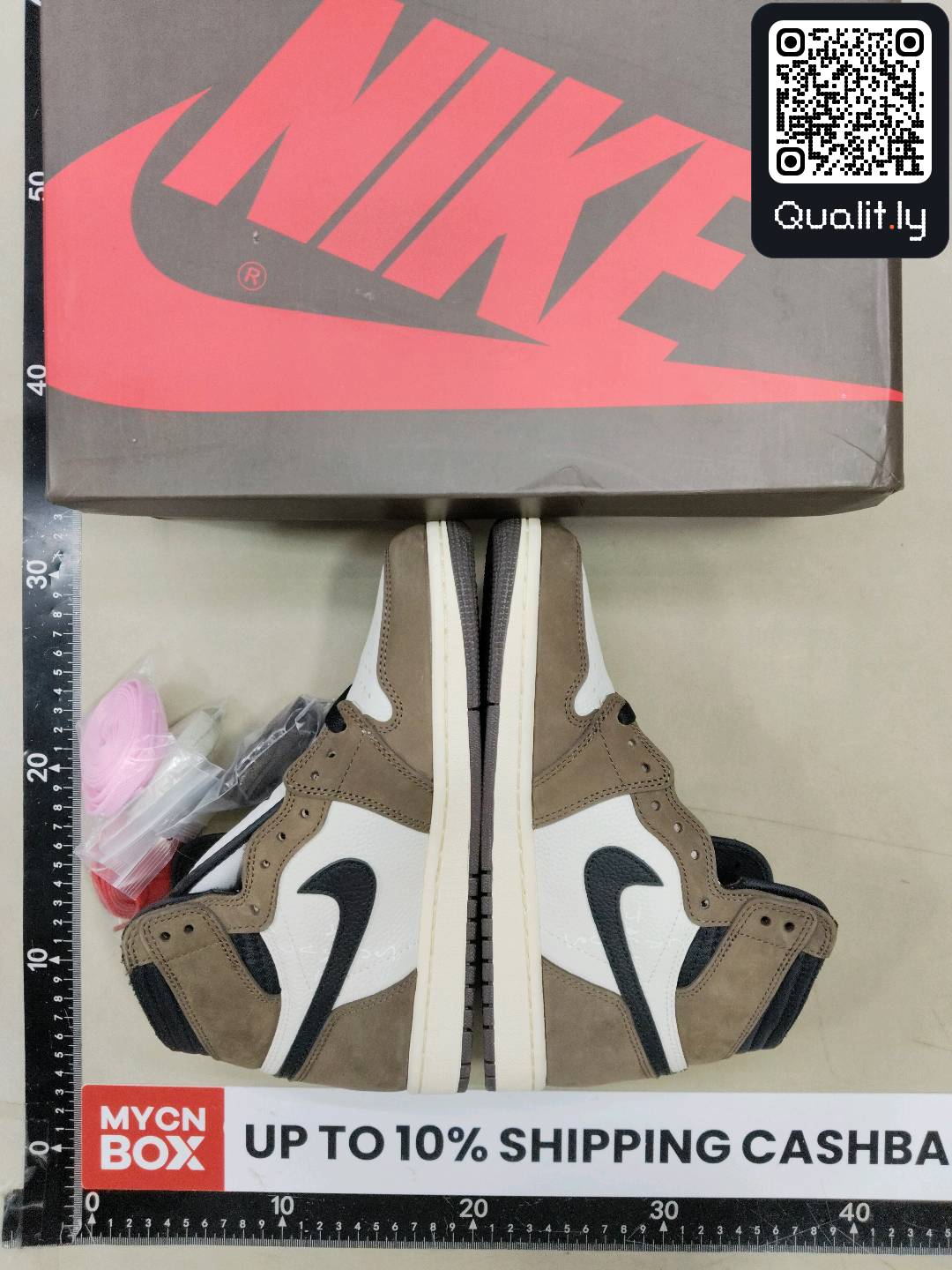 Sneakers QC photo 3 of 20
