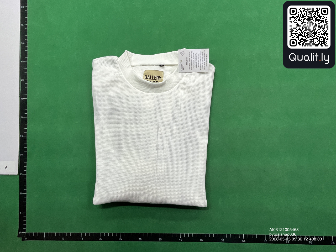 Camiseta — foto QC 2 de 50