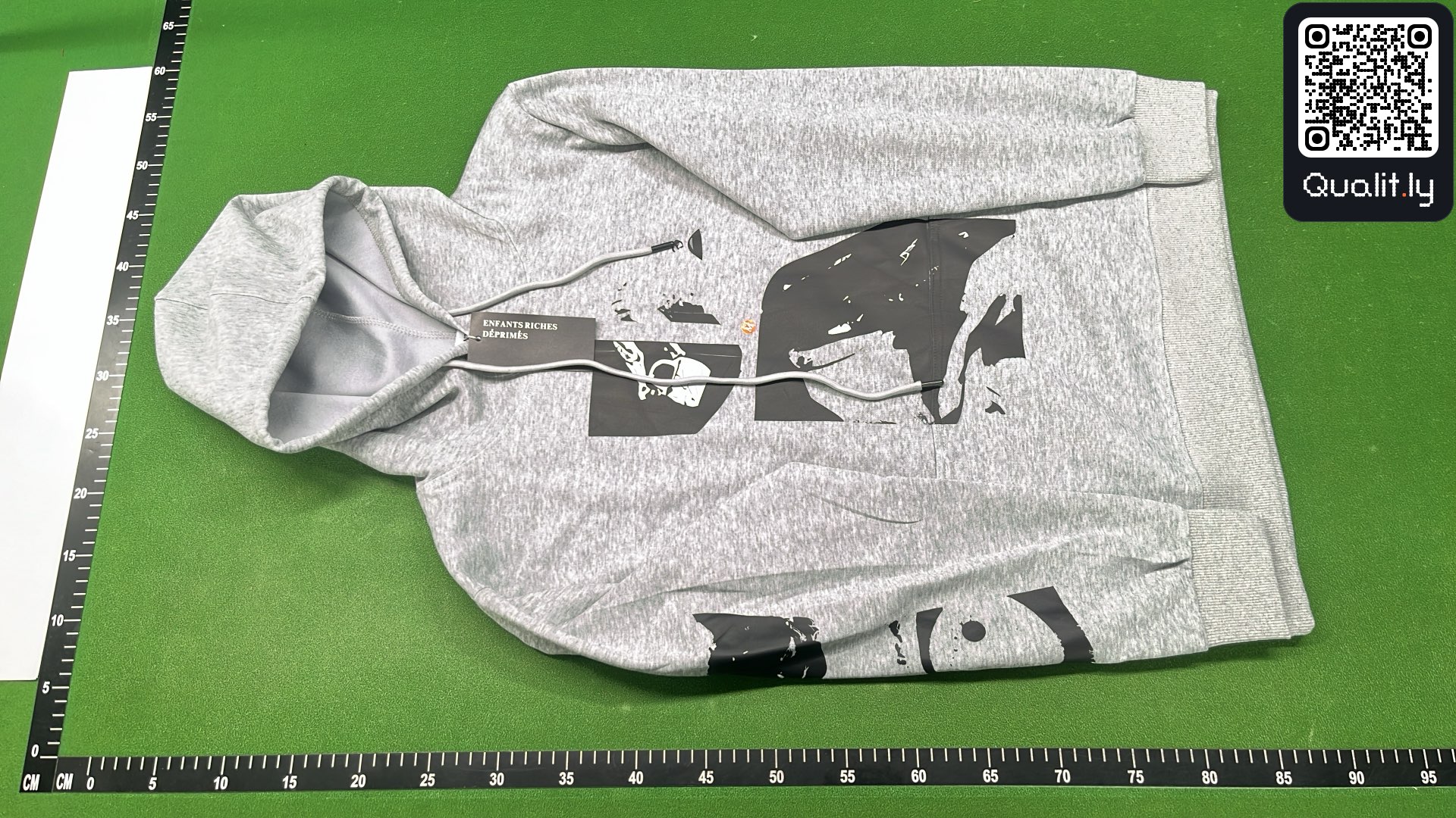 Hoodie QC photo 2 of 14