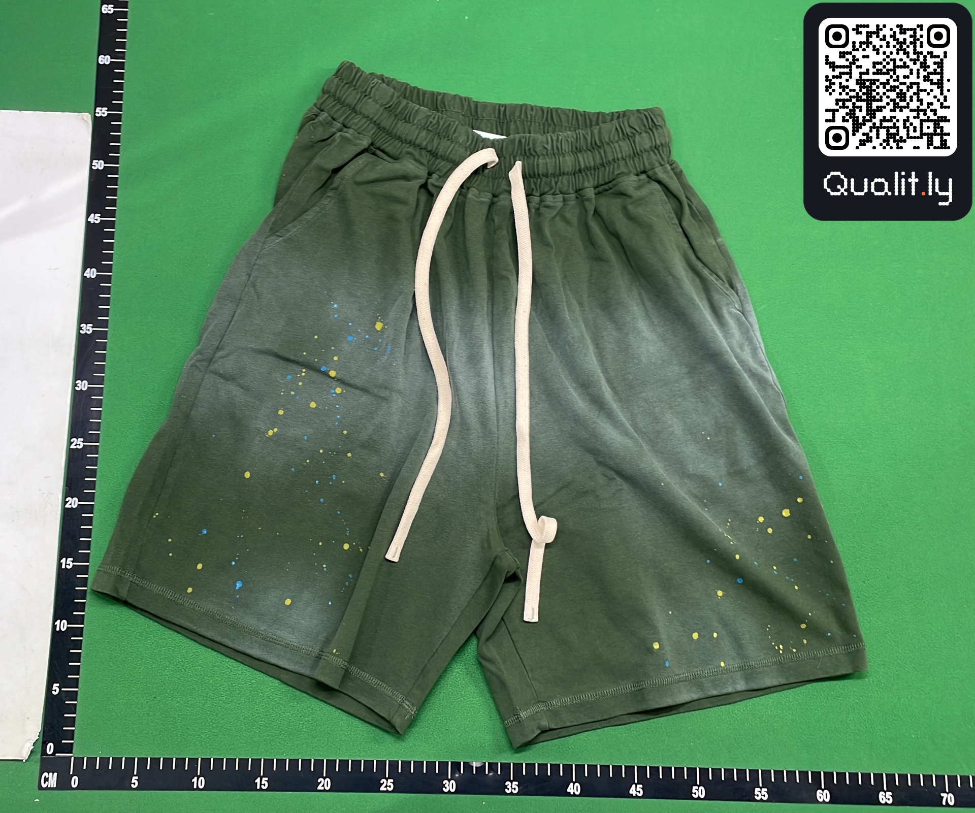 Shorts QC photo 2 of 12
