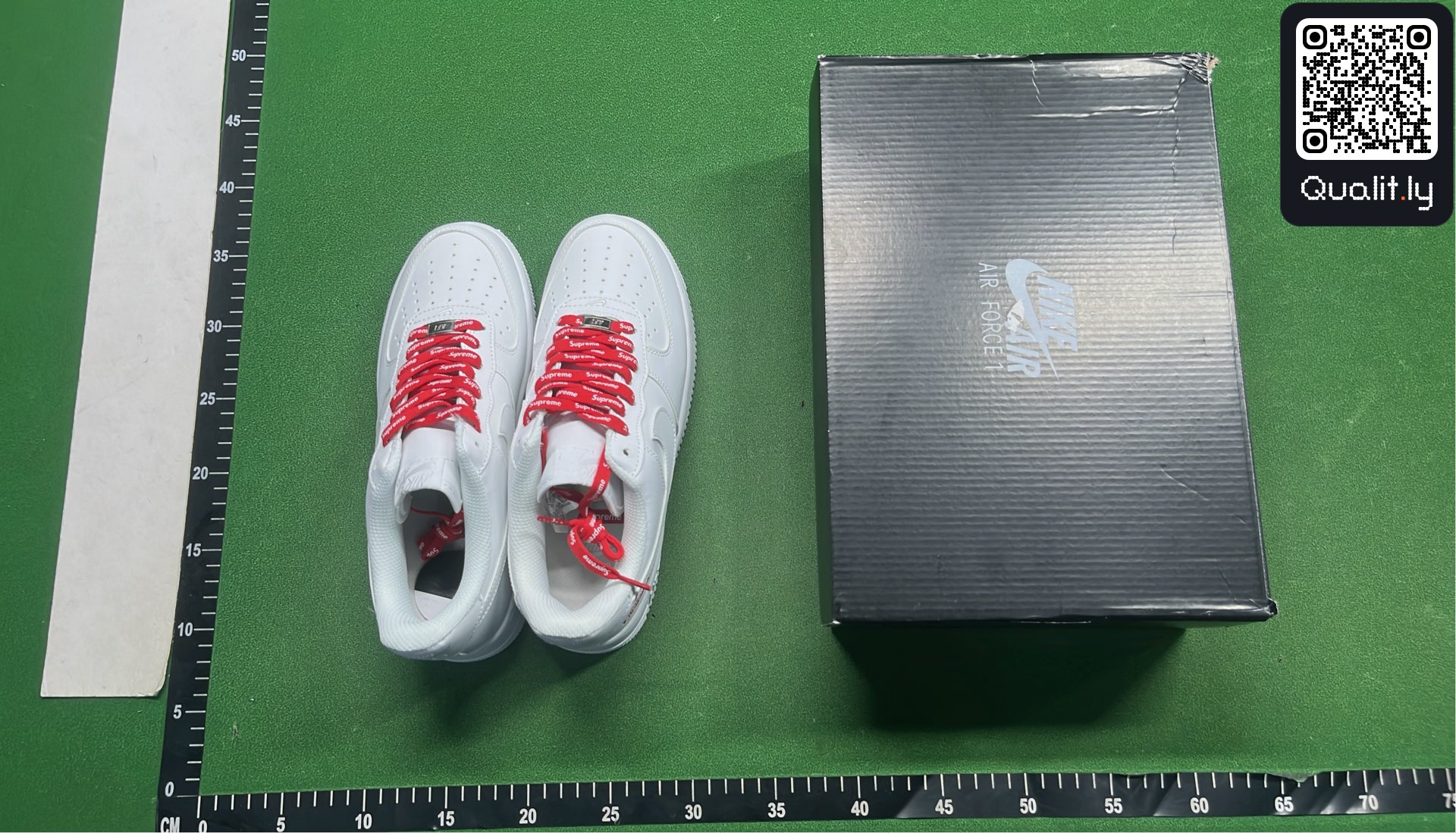 Sneaker — QC-Foto 1 von 6
