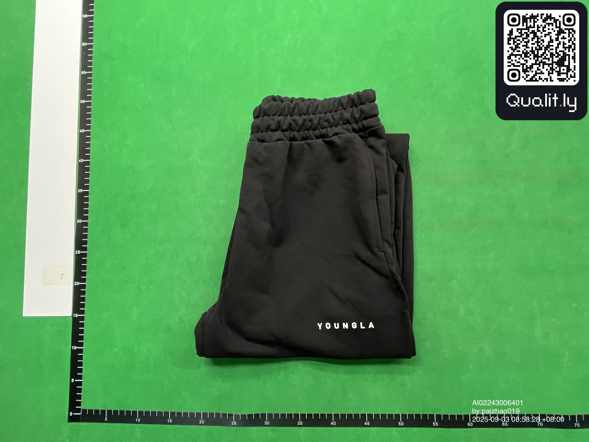 长裤 QC 照片 1 / 4