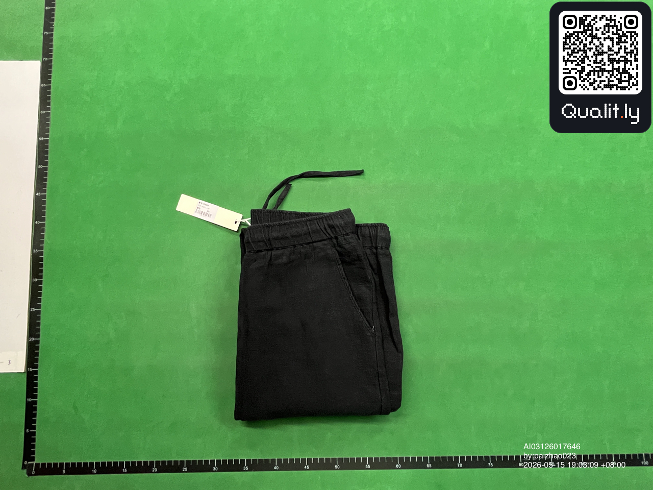 Pants QC photo 1 of 16