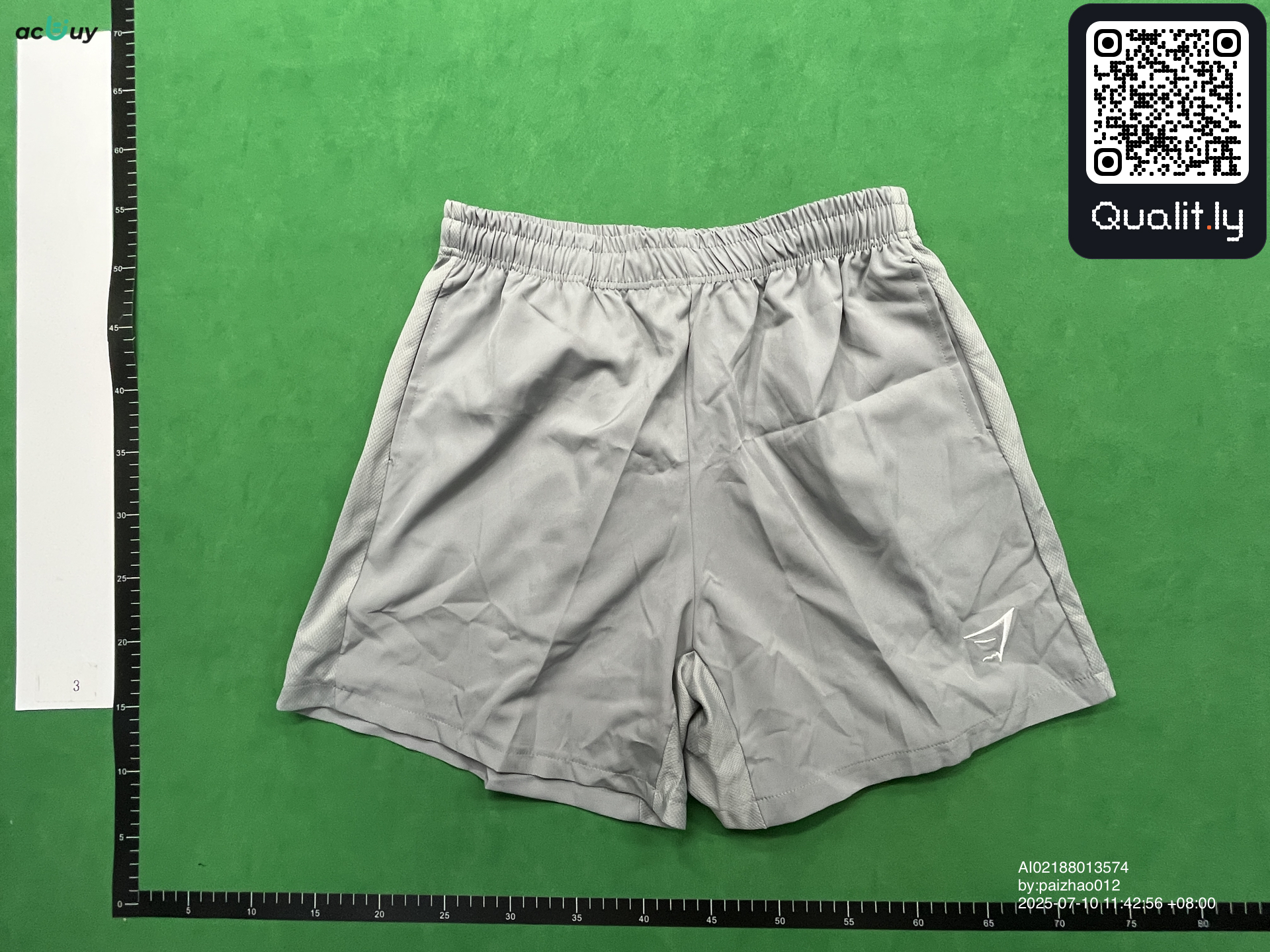 短裤 QC 照片 3 / 8