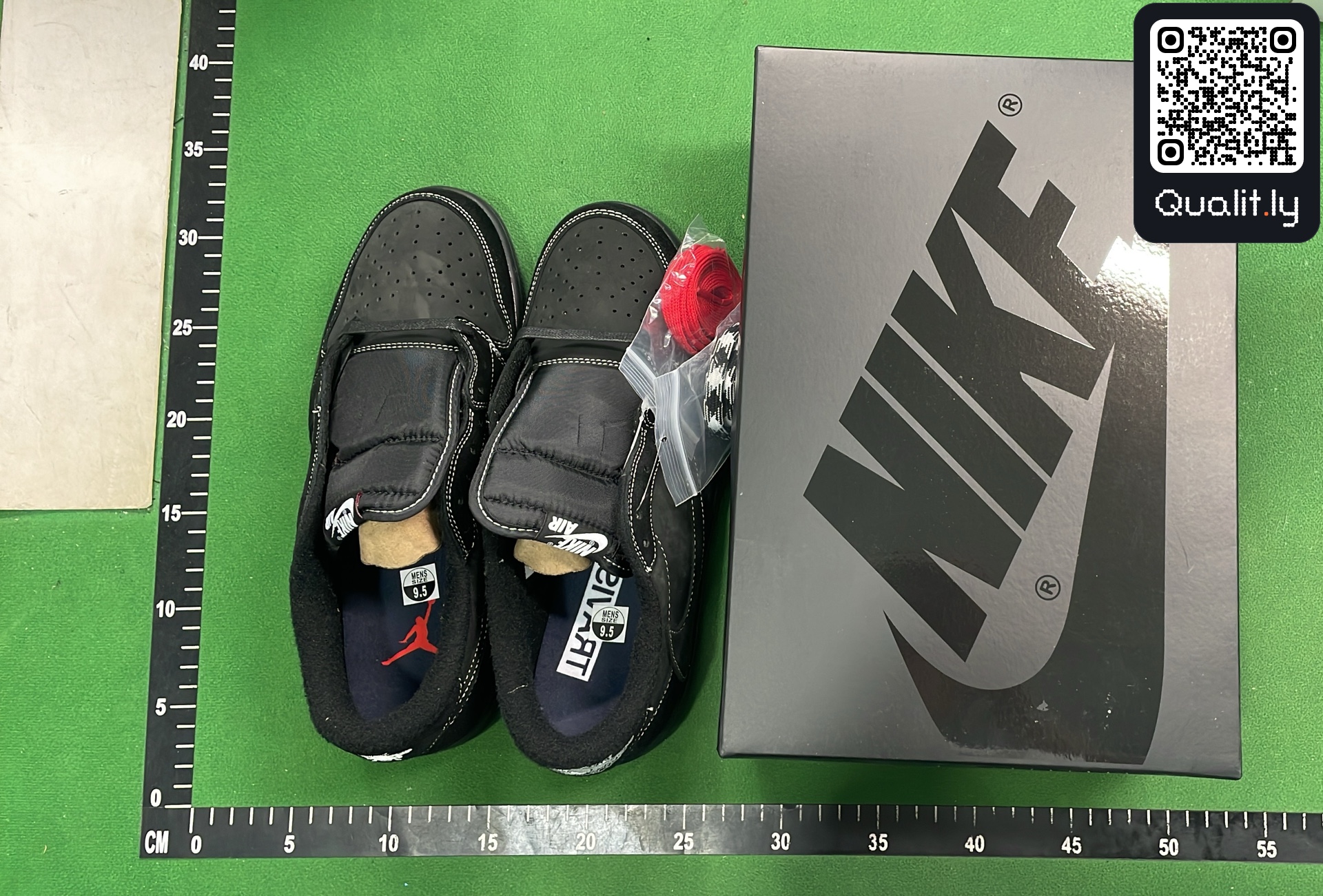 Sneakers — QC-foto 1 av 12