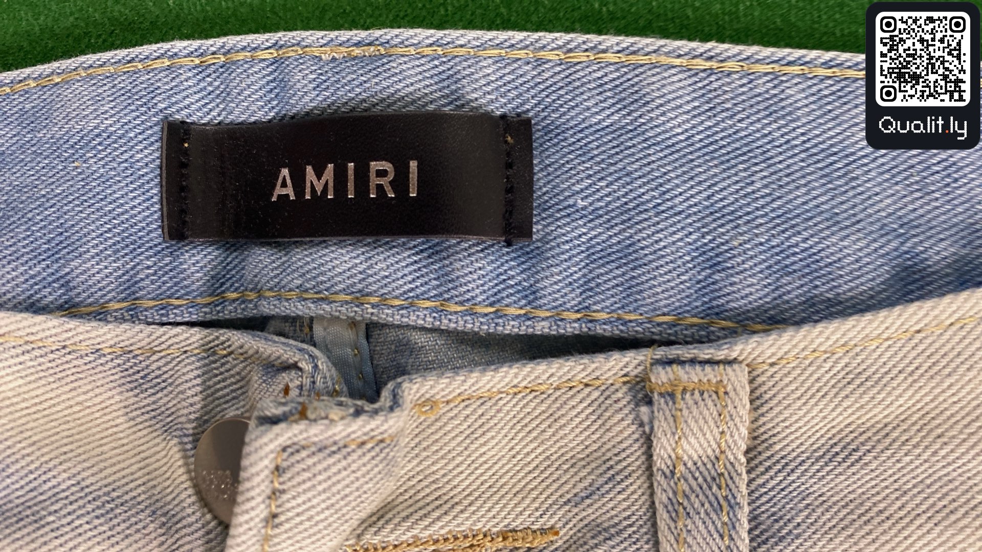 Jeans — QC-foto 1 van 16
