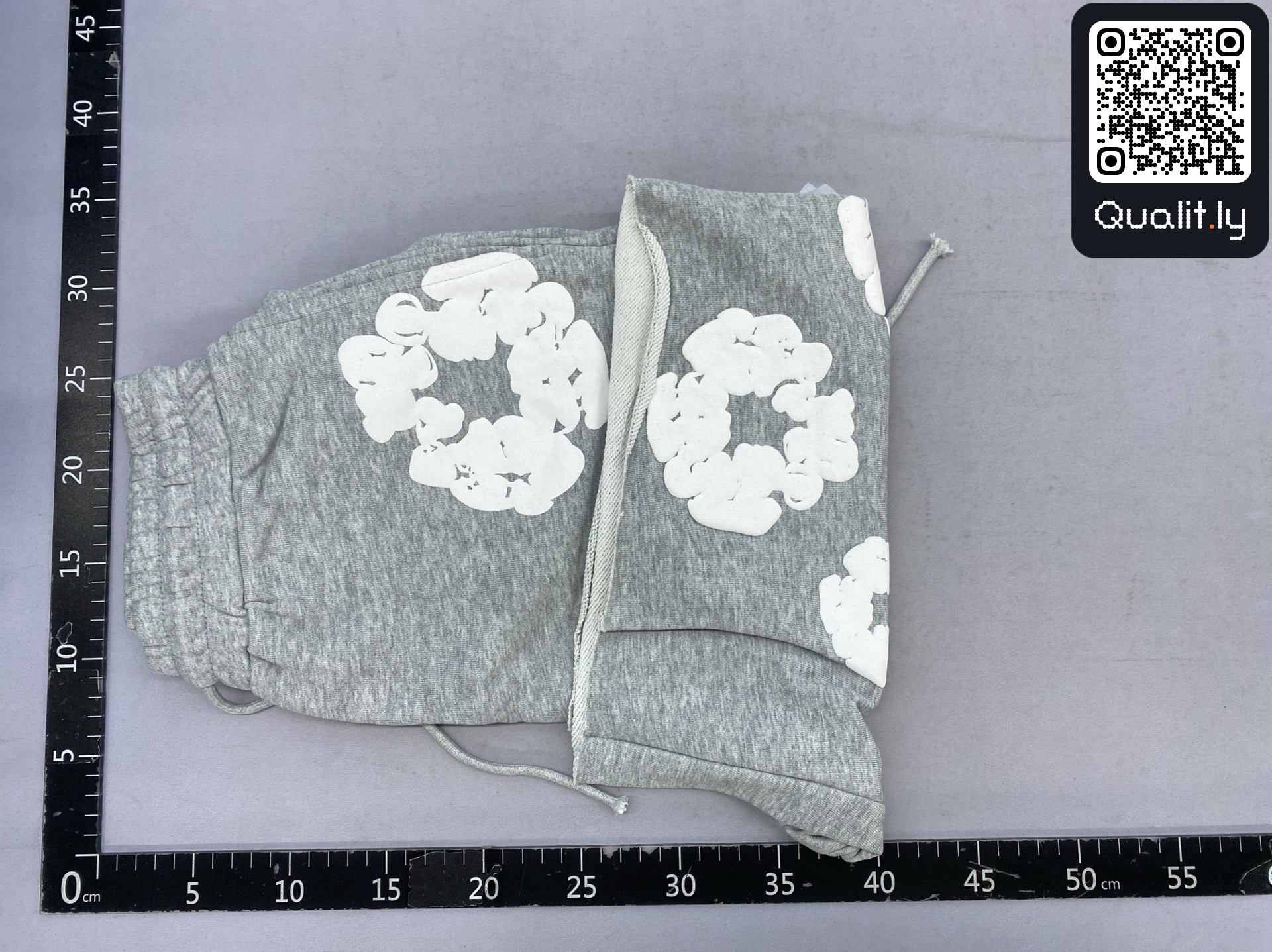 Jeansy — zdjęcie QC 1 z 69