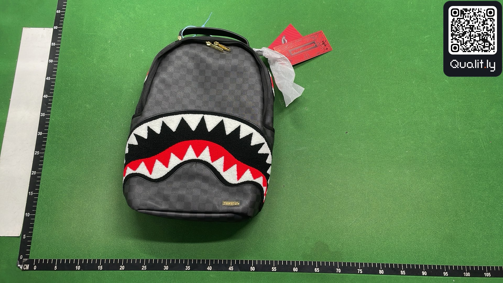 Bag QC photo 1 of 42