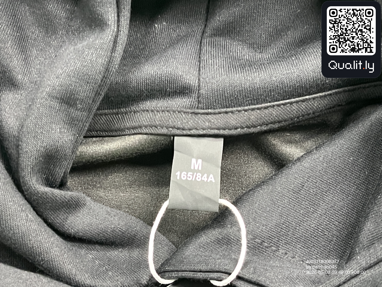 Camisola com capuz — foto QC 1 de 10