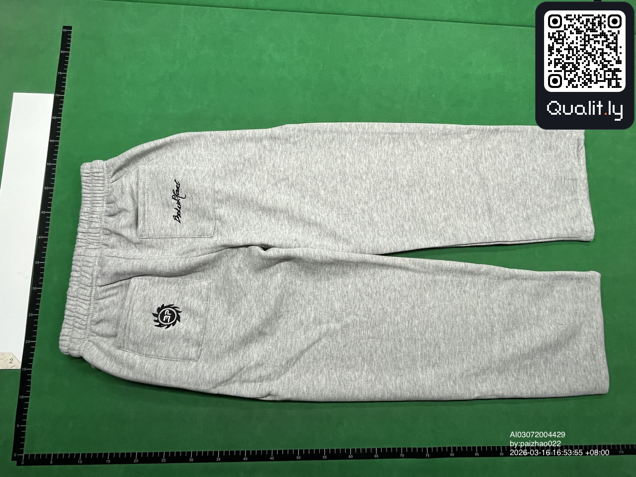 Byxor — QC-foto 2 av 4
