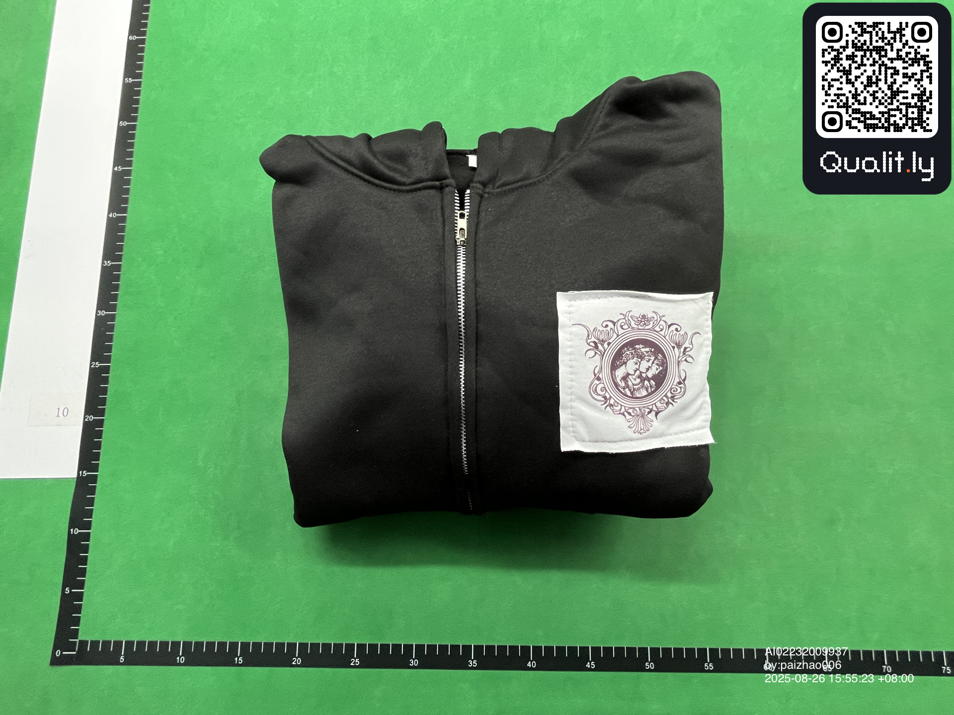 Hoodie — QC-foto 1 van 4