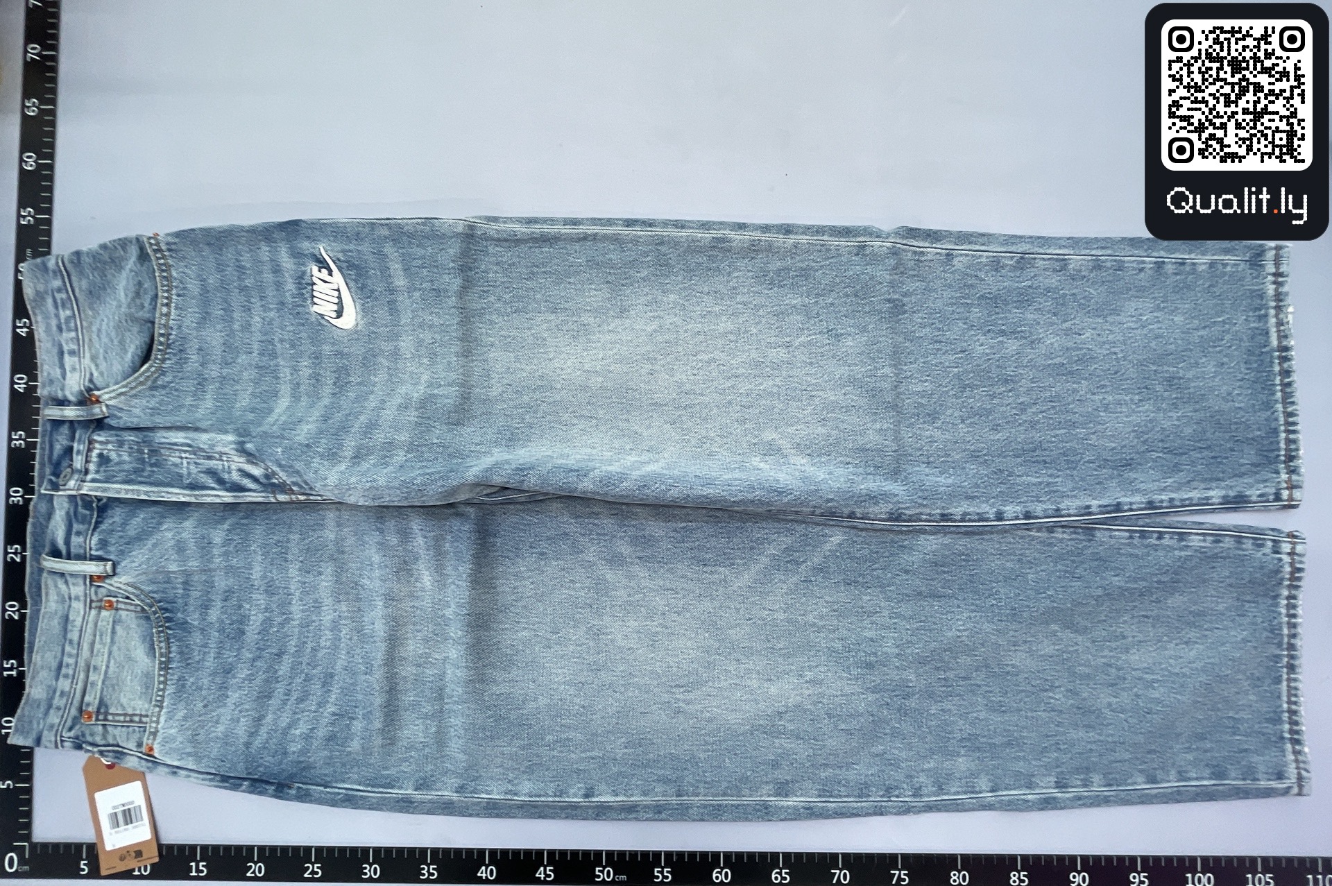 牛仔裤 QC 照片 3 / 46