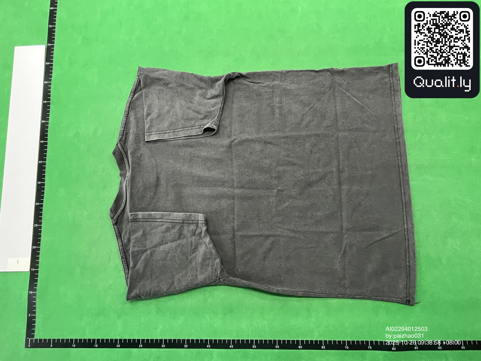 Camiseta — foto QC 2 de 4