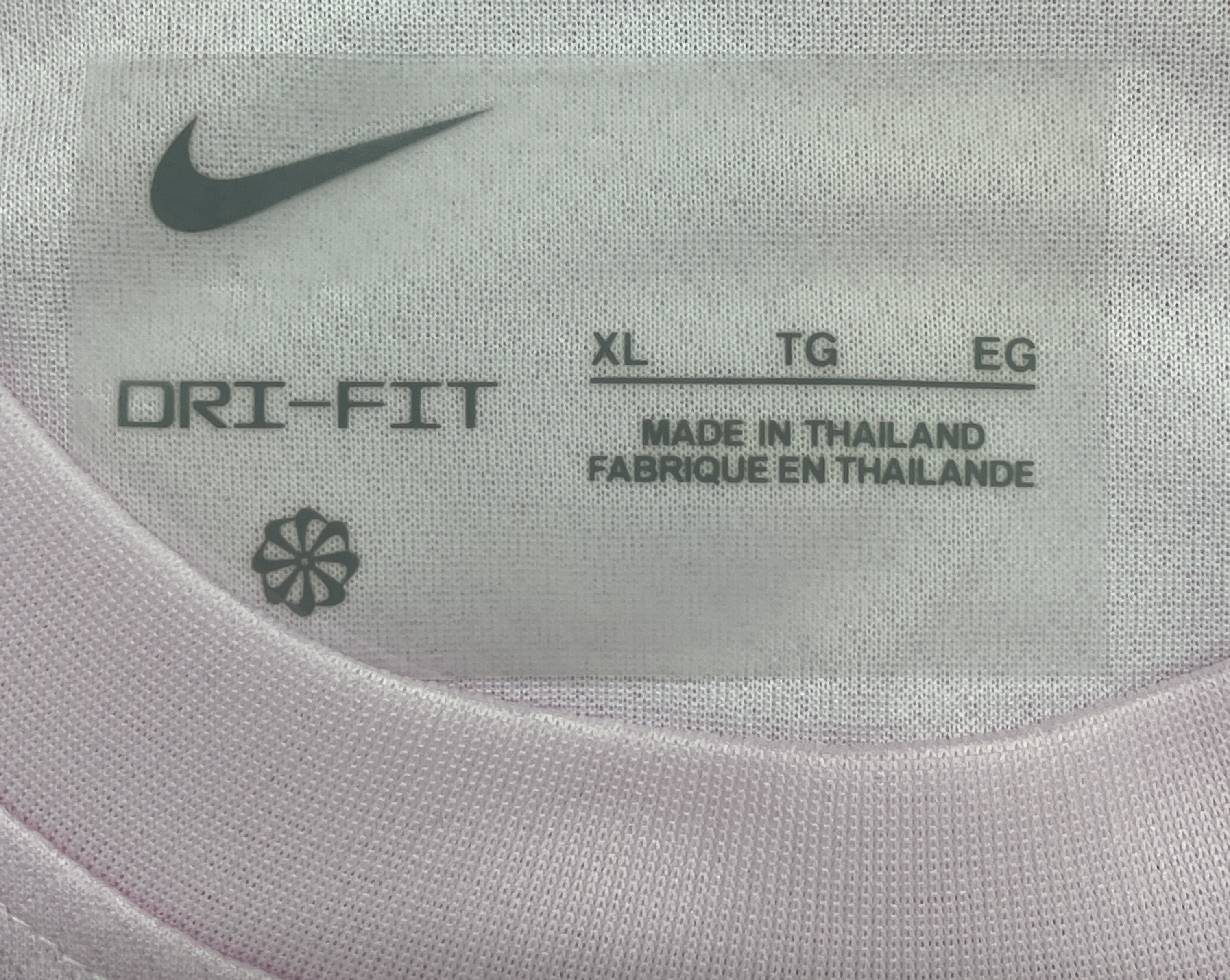 衬衫 QC 照片 2 / 33