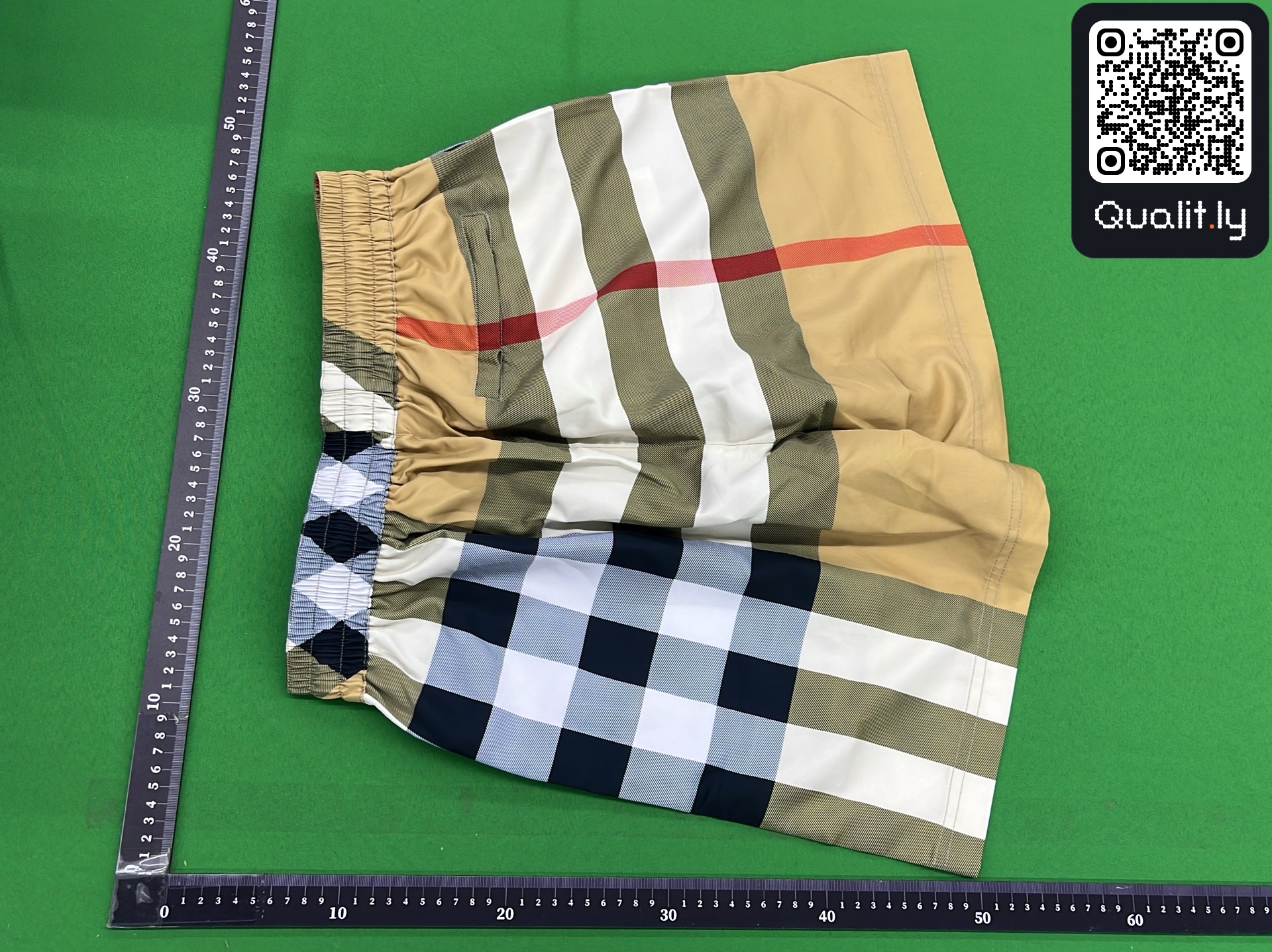 Shorts QC photo 3 of 143