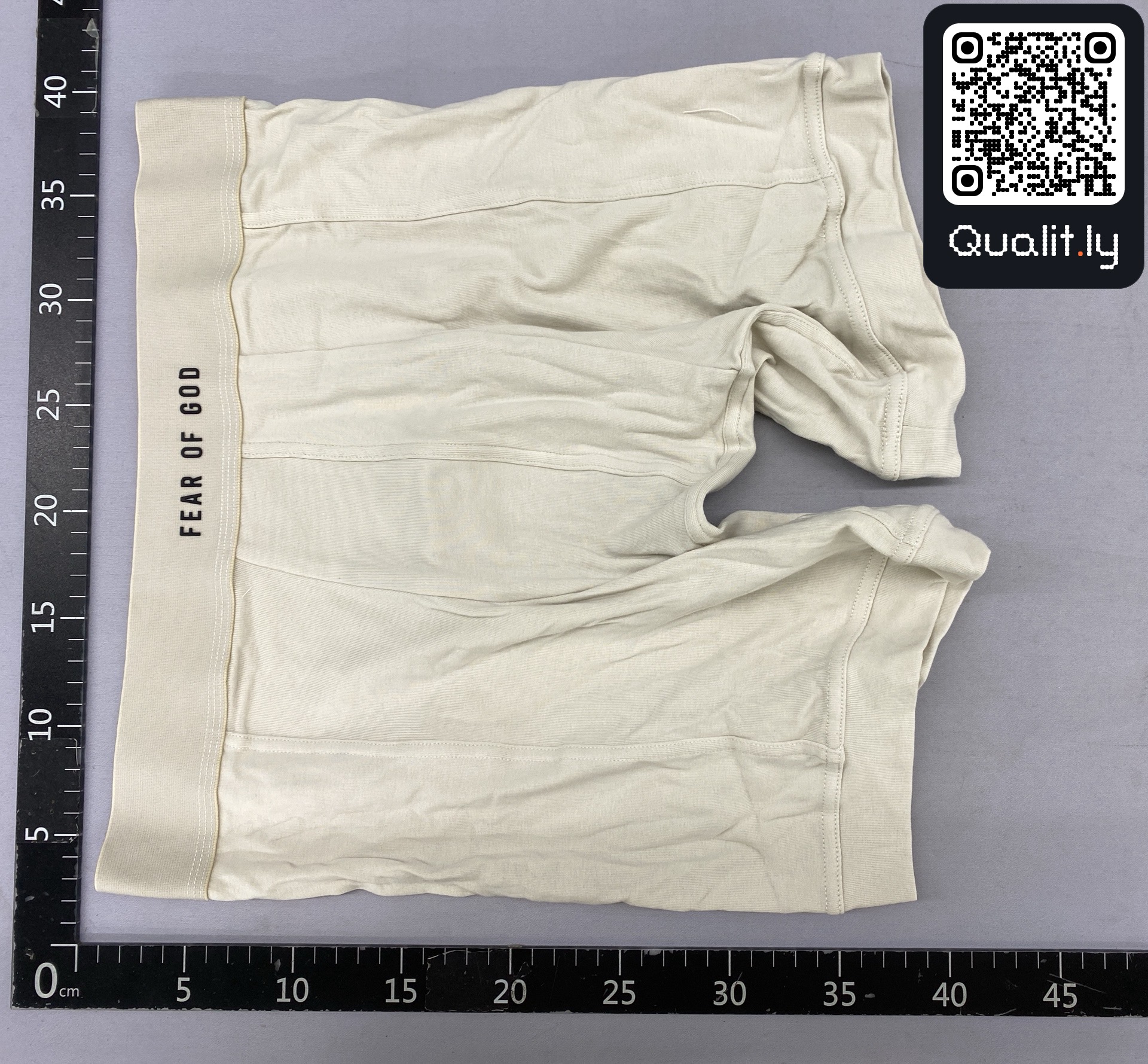 Foto QC 2 di 45