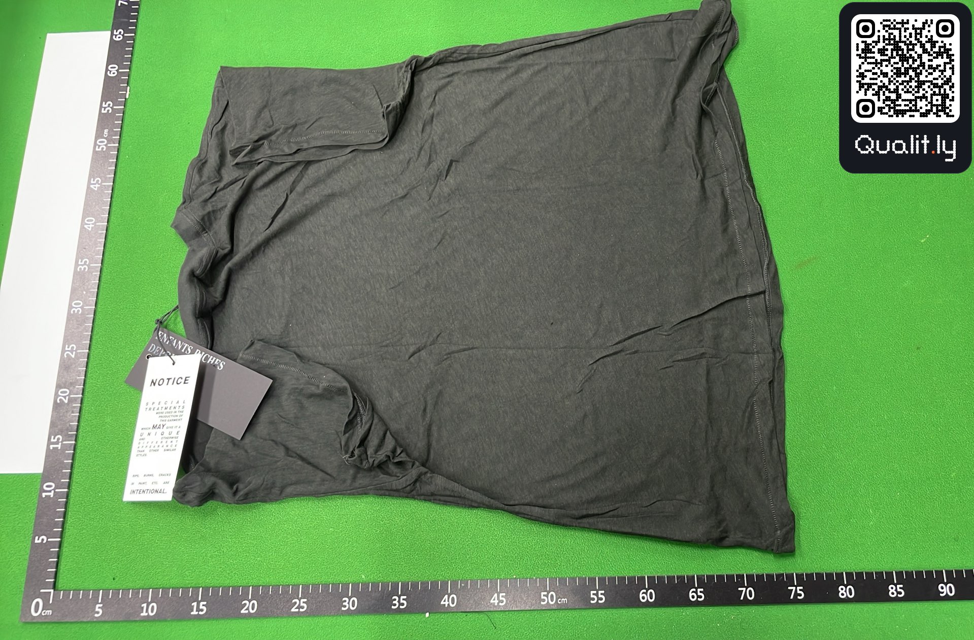 T-shirt — photo QC 3 sur 8