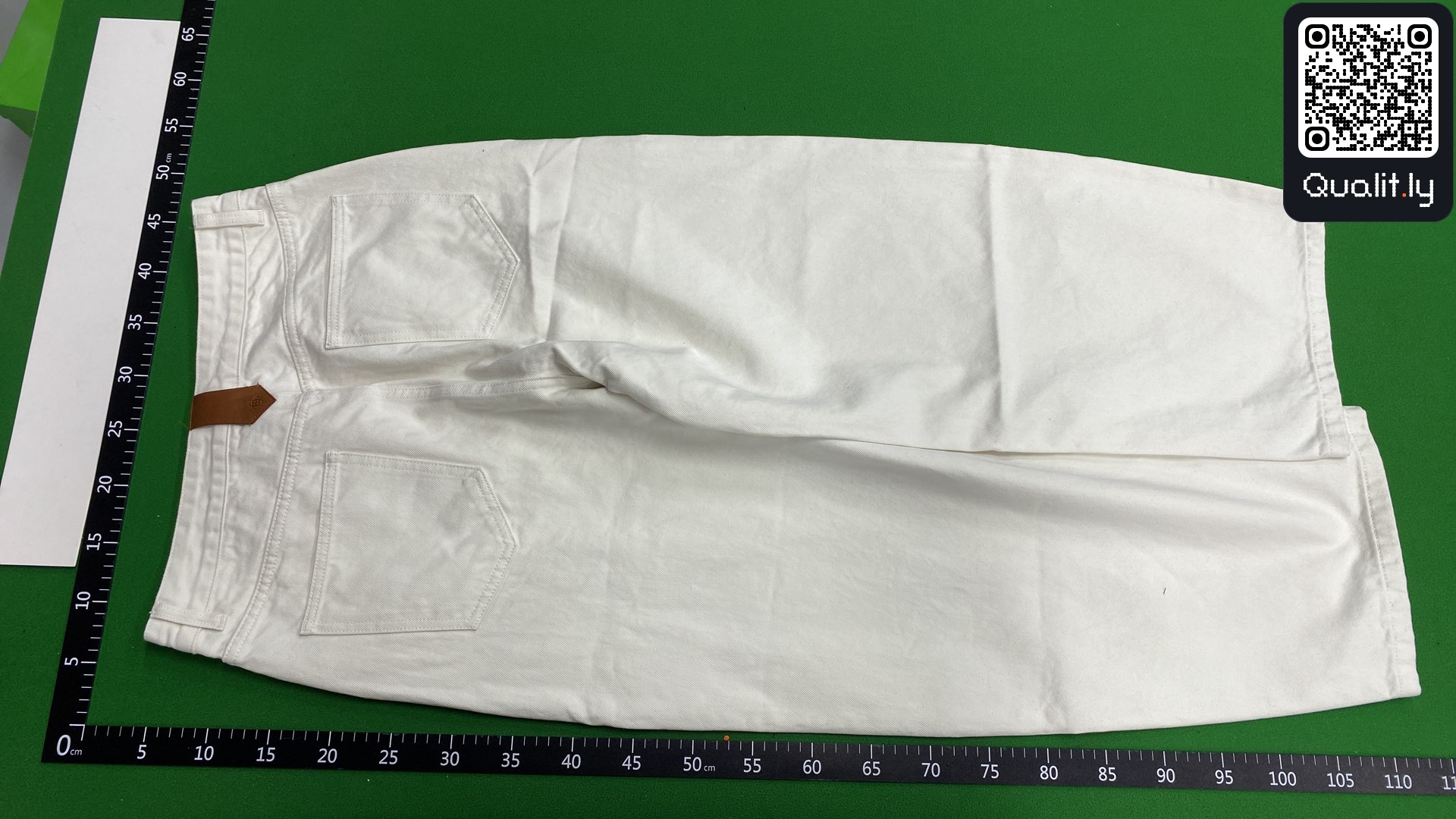 Jeans — QC-foto 3 av 4