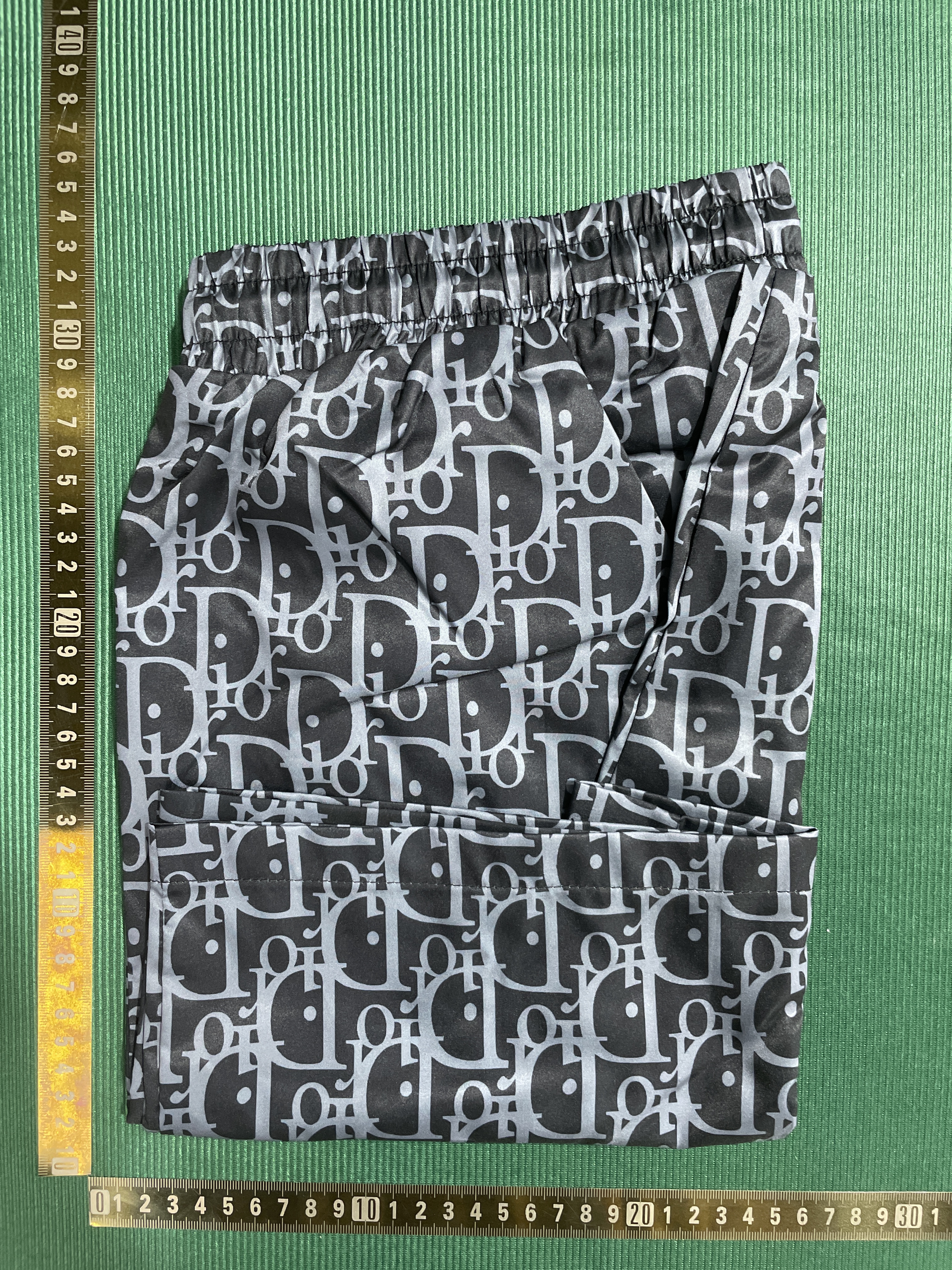 Pantaloni scurți — fotografie QC 1 din 83