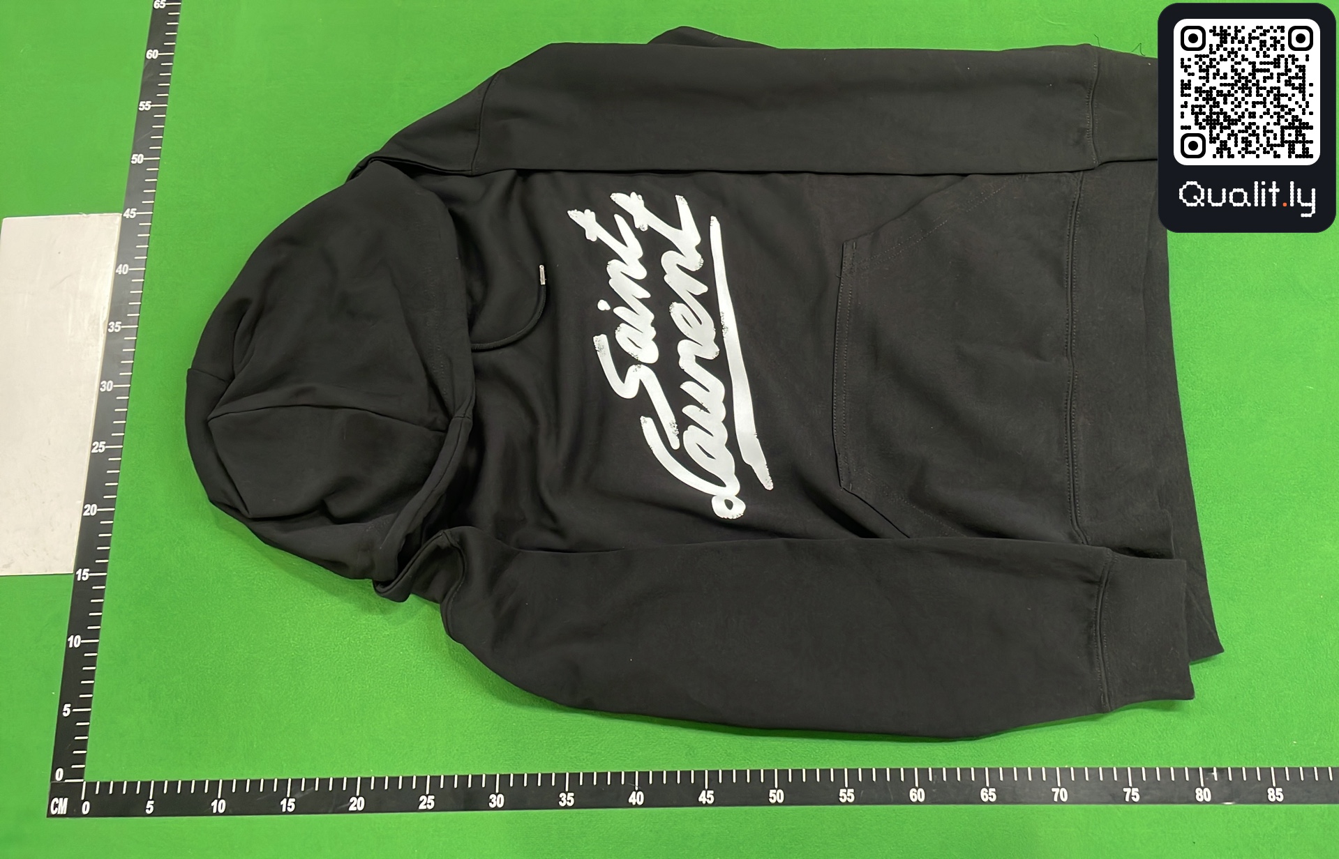 Hoodie QC photo 2 of 20