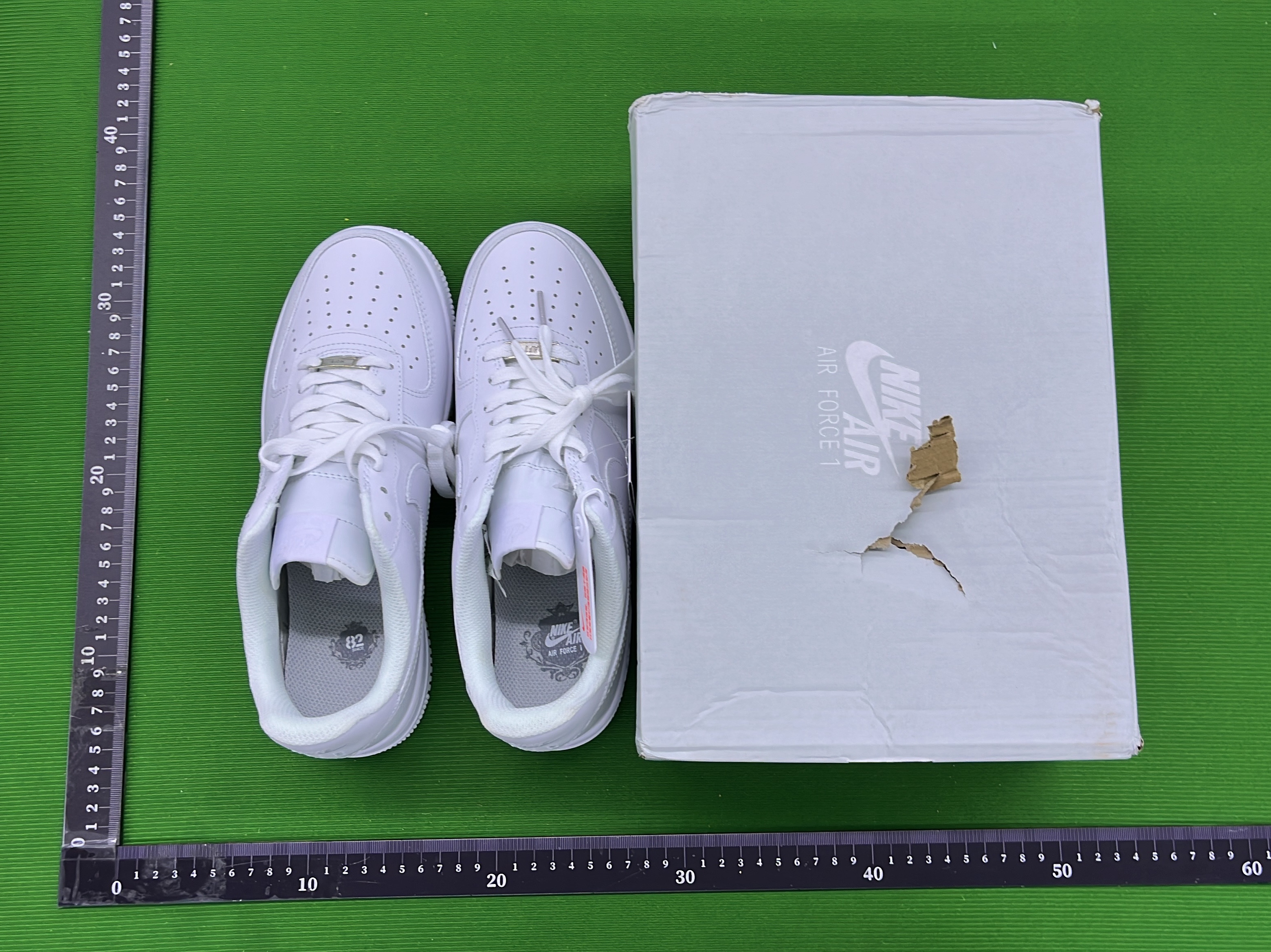 Sneakersy — zdjęcie QC 1 z 12