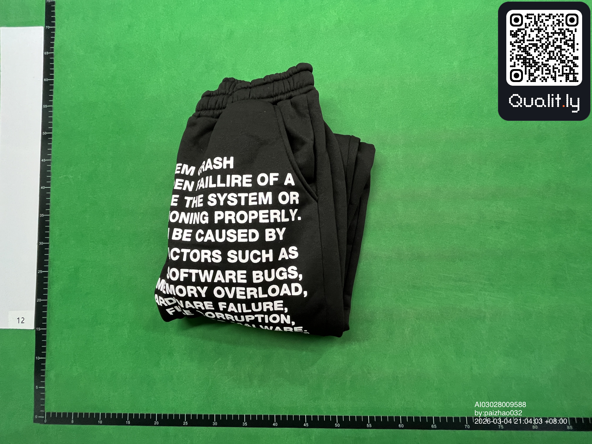 Pantalon — photo QC 1 sur 8