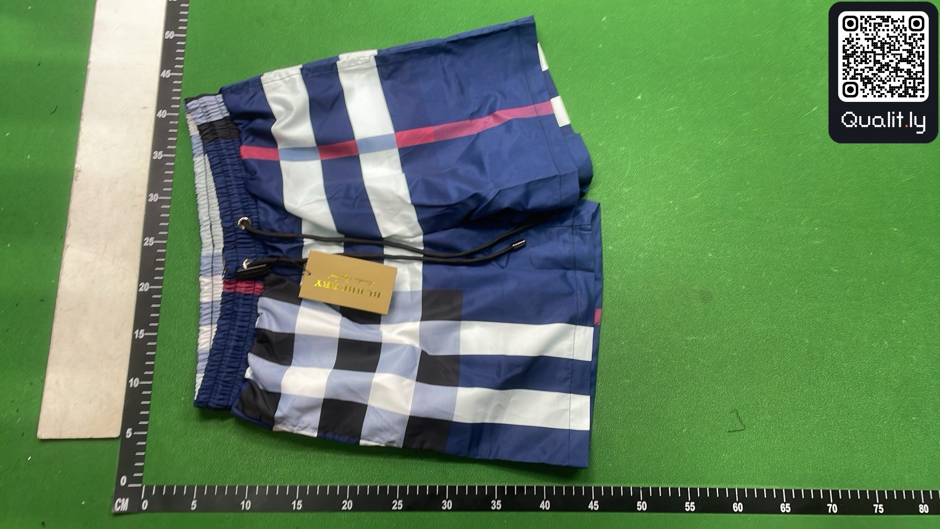 Shorts QC photo 2 of 4