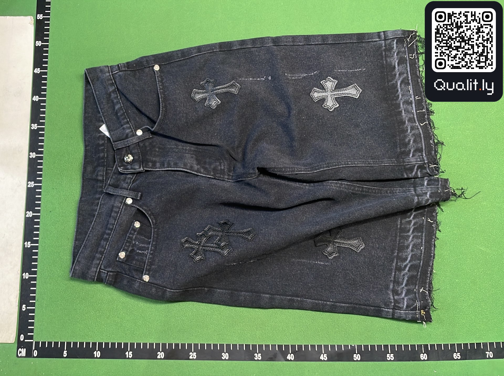 Jeansy — zdjęcie QC 2 z 8
