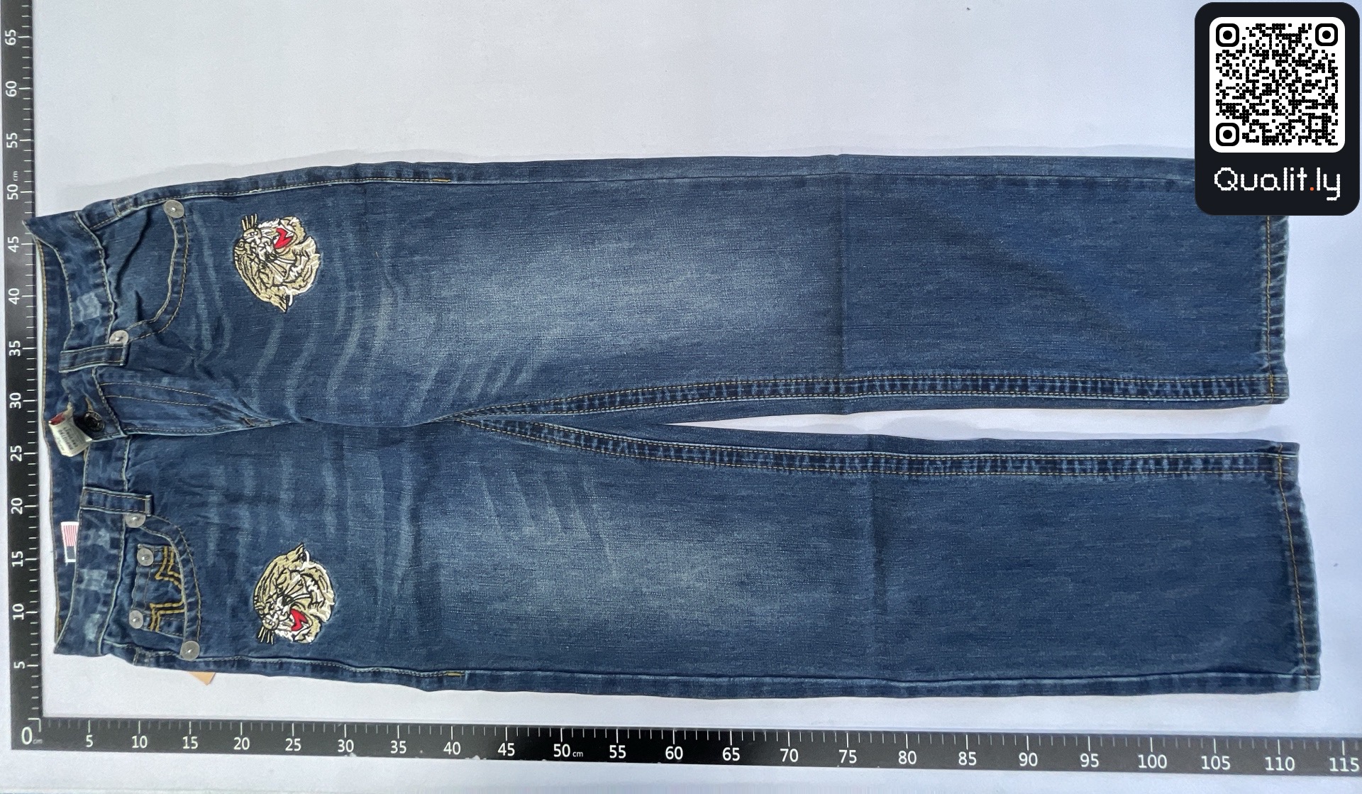 Jeans — QC-foto 3 av 102